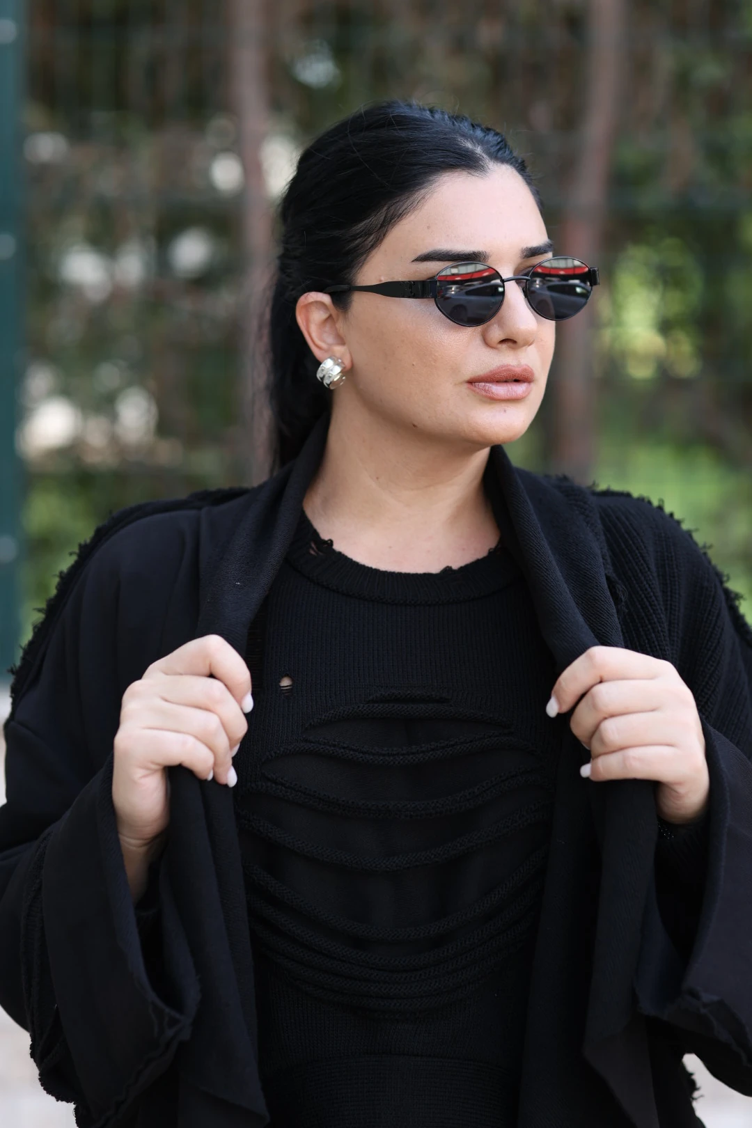 Triko Detaylı Hırka-Siyah