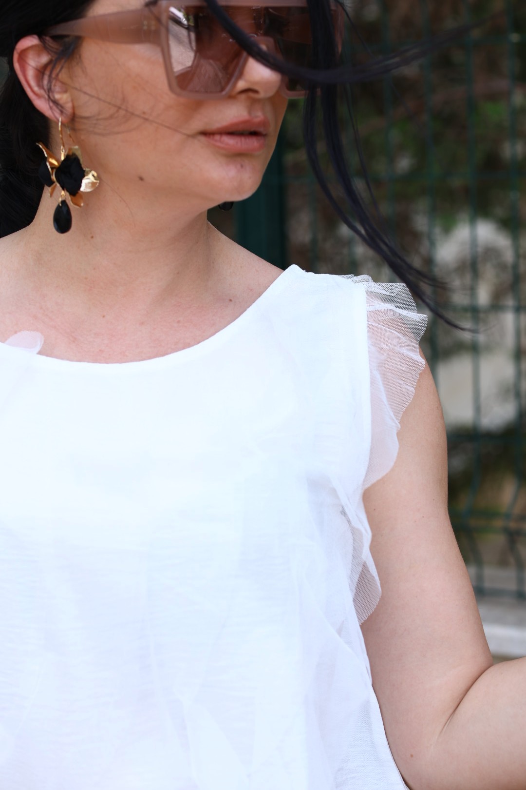 Tül Detaylı Tasarım Beyaz Bluz