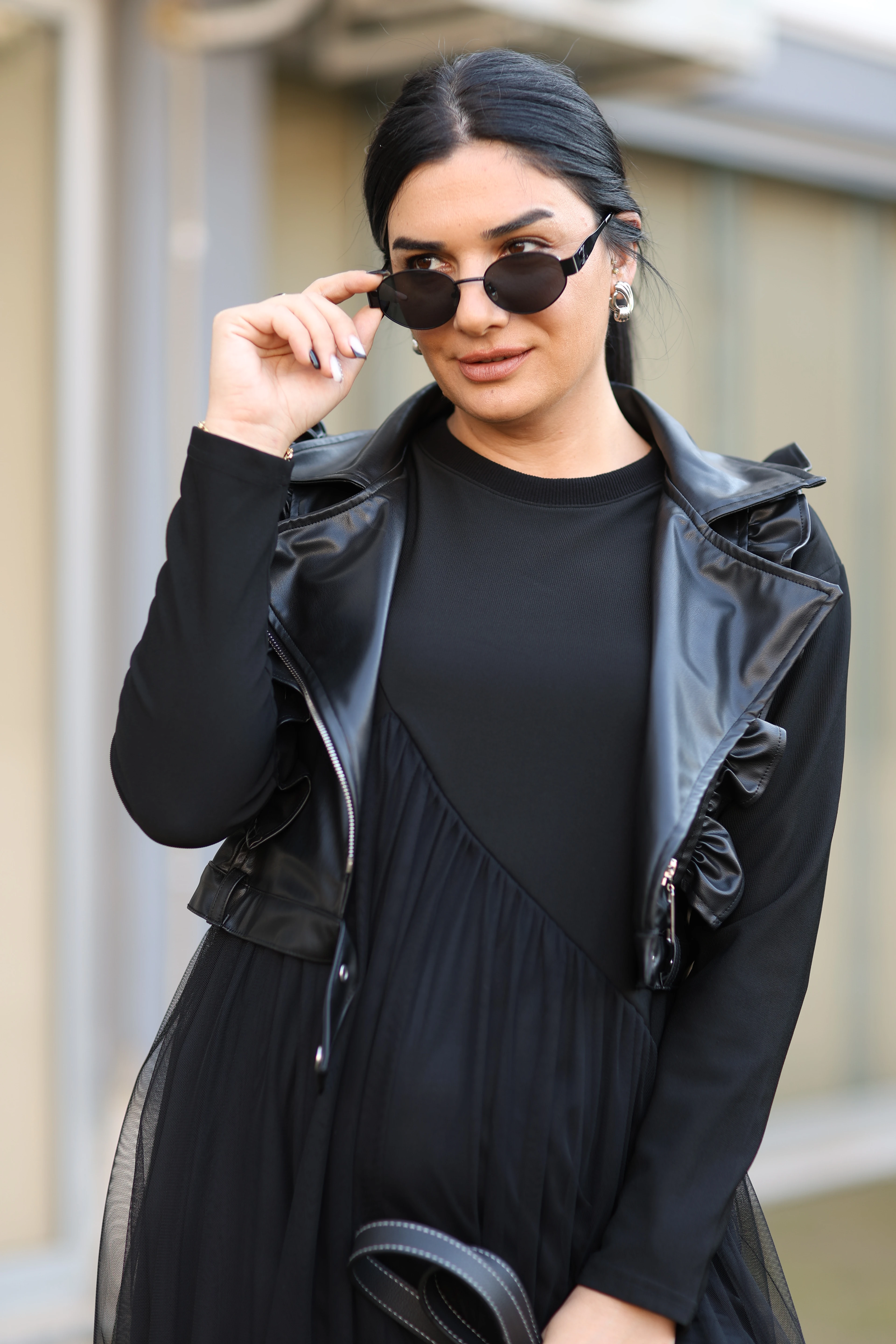 H4 Doğal Deri Yelekli Tasarım Elbise-Siyah