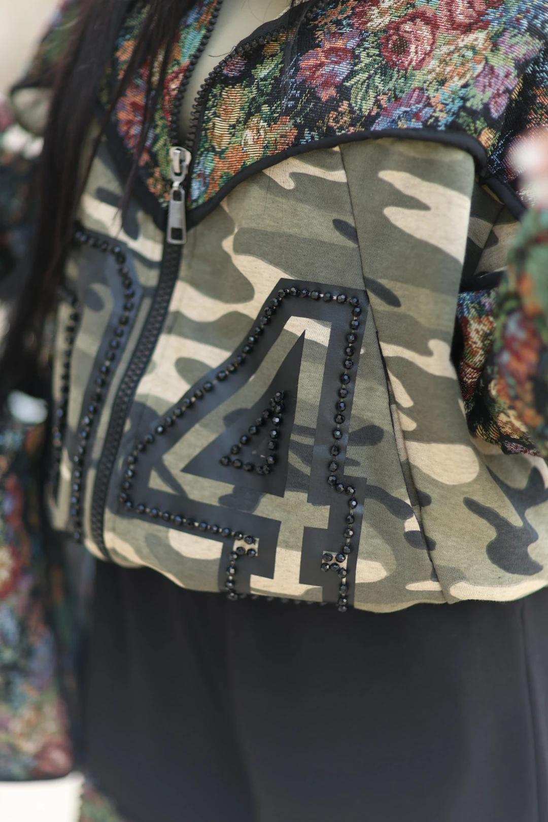 Kamuflaj Detaylı Tasarım Mont-Çokrenkli