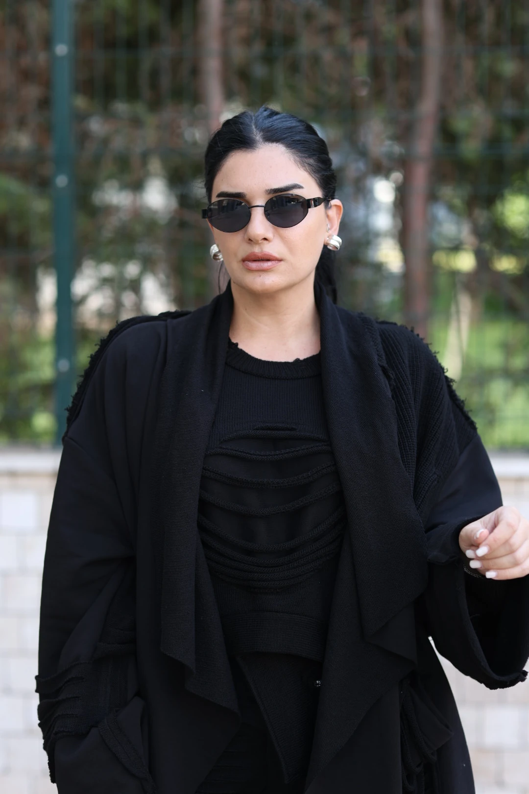 Triko Detaylı Hırka-Siyah