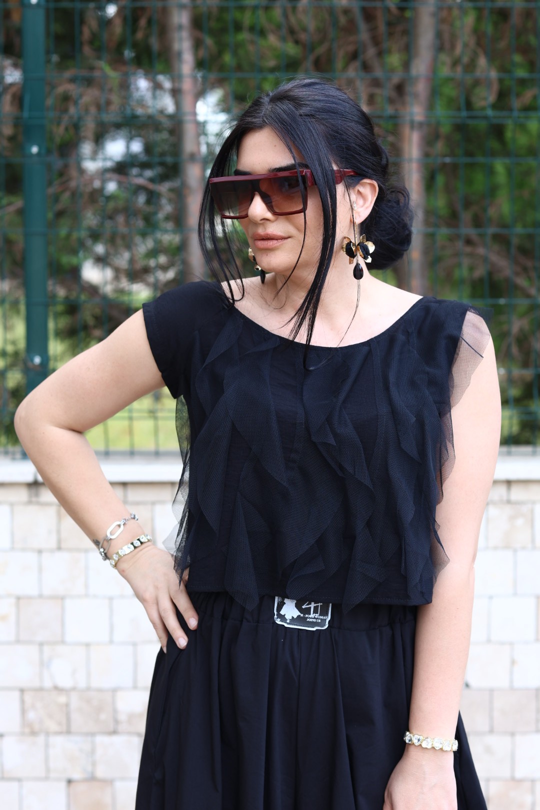 Tül Detaylı Tasarım Siyah Bluz