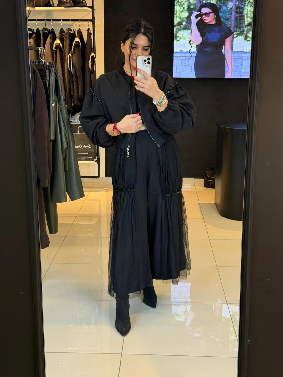 Tül Detaylı Tasarım Pantolon-Siyah