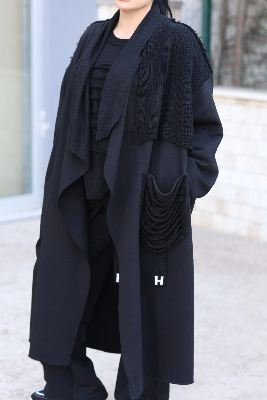 Triko Detaylı Hırka-Siyah