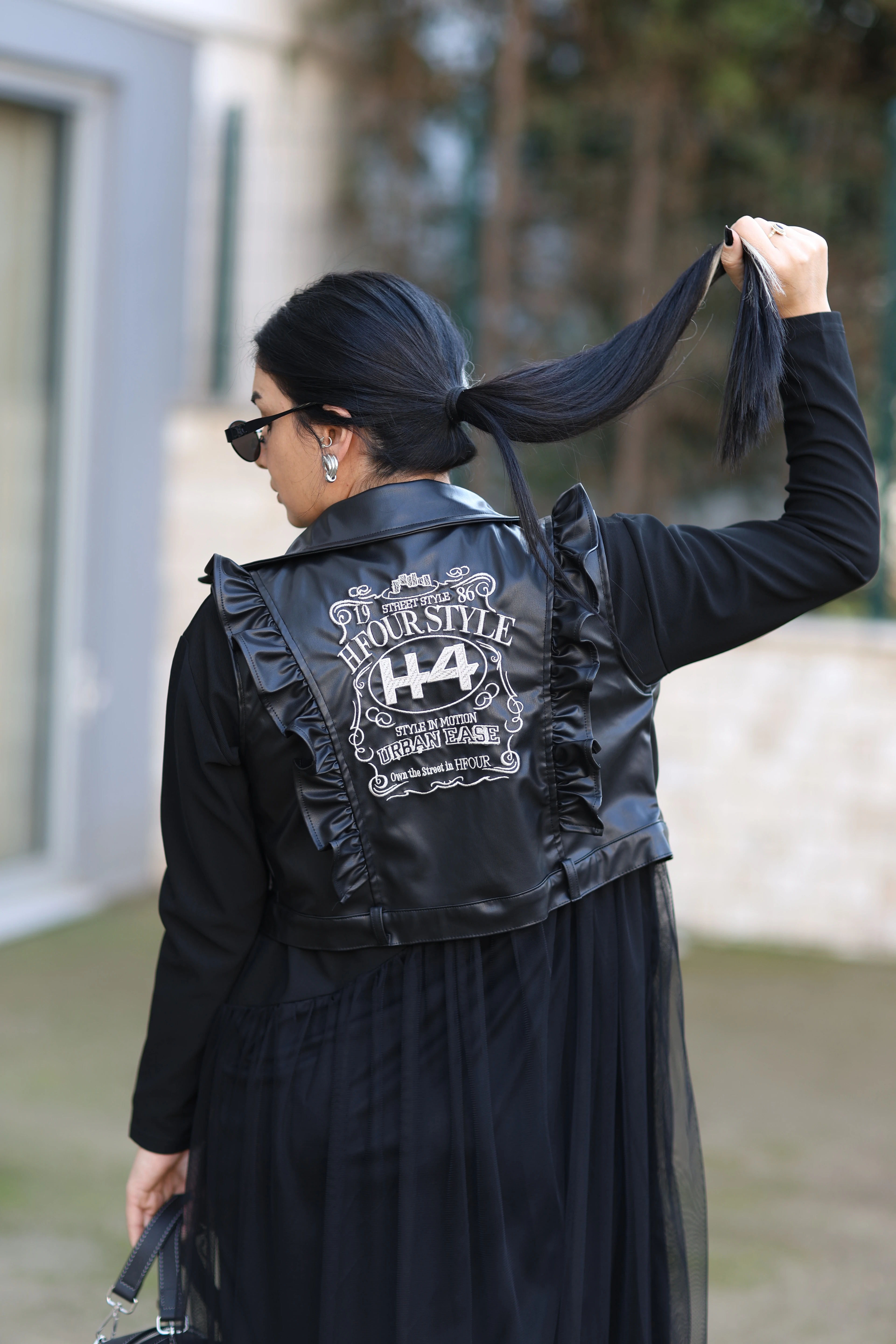 H4 Doğal Deri Yelekli Tasarım Elbise-Siyah