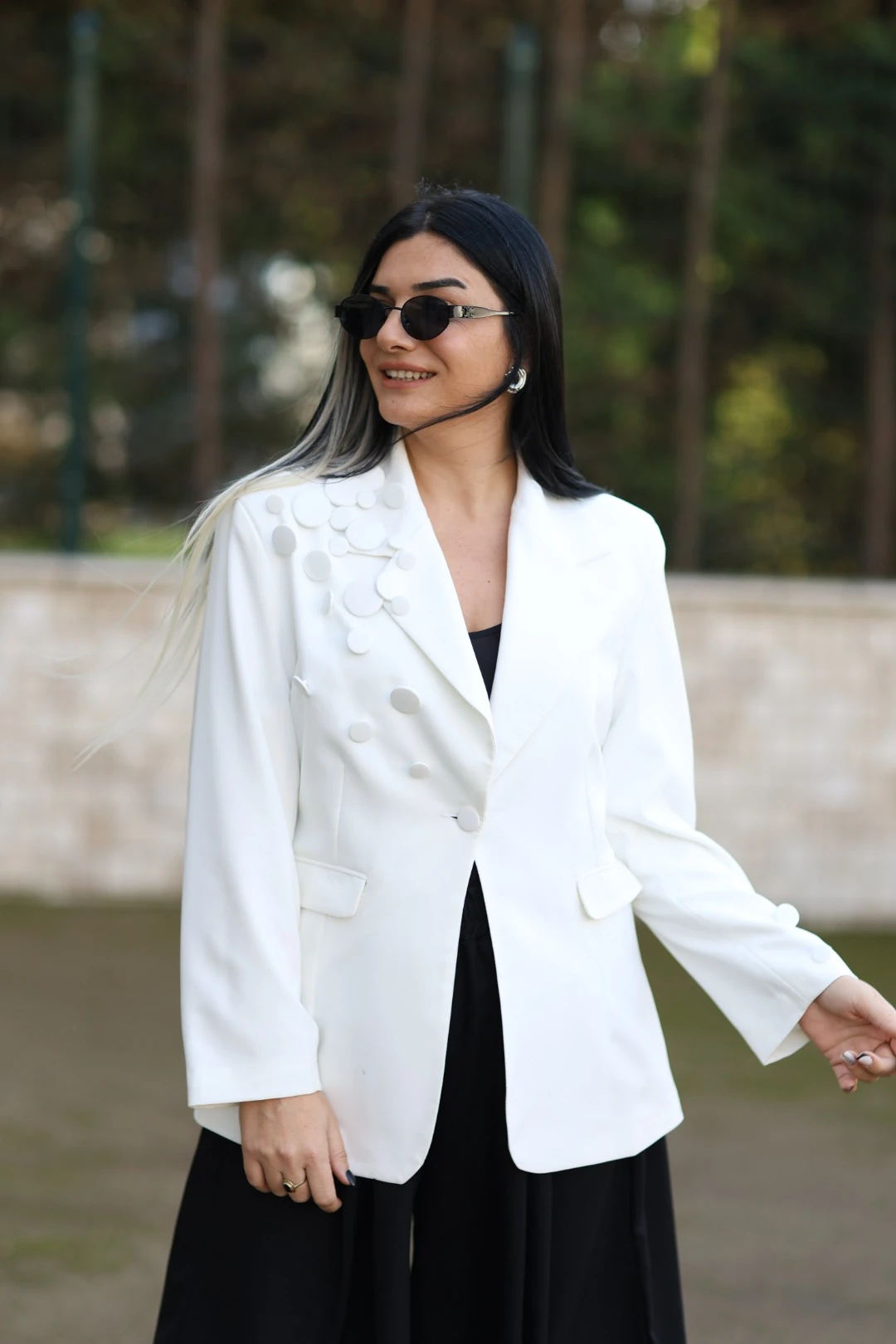 Düğme Detaylı Tasarım Blazer Ceket-Beyaz