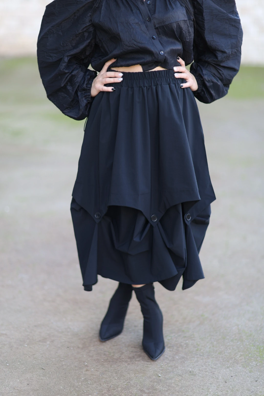 Beli Lastikli Paraşüt Kumaşlı Etek-Siyah