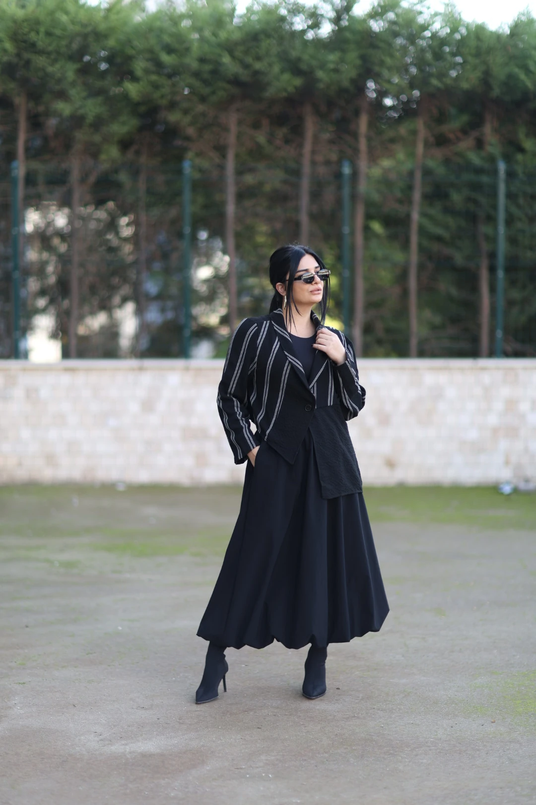 H4 Beli Lastikli Balon Etek-Siyah