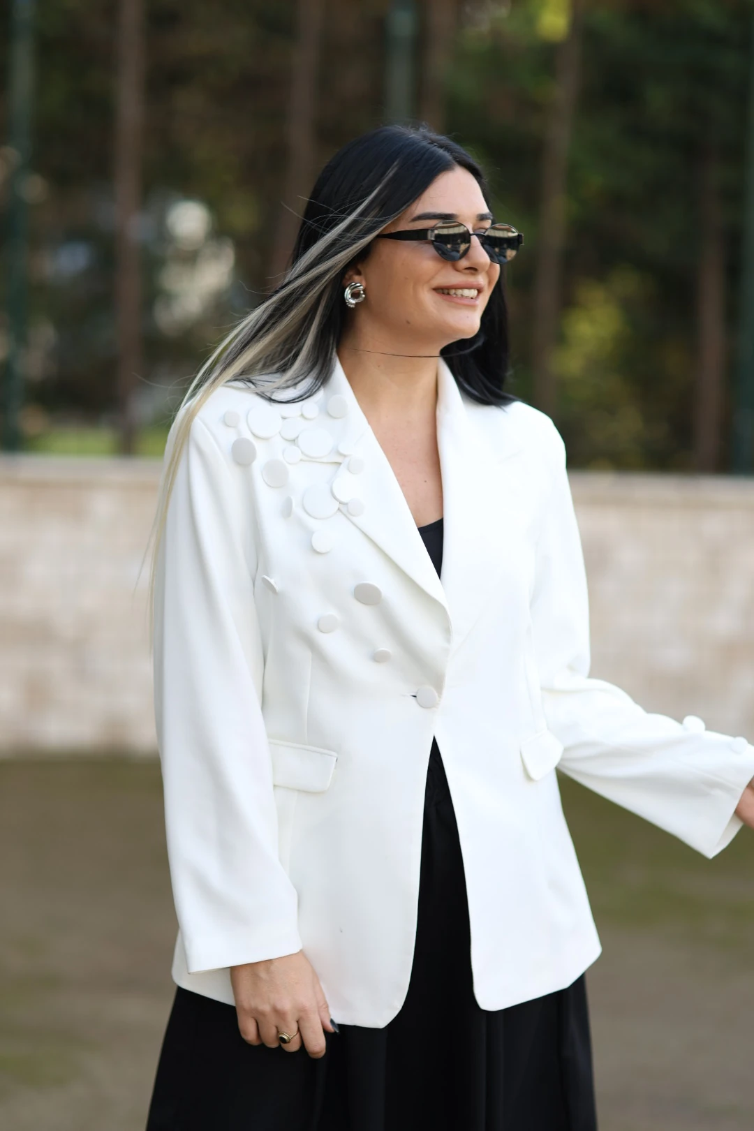 Düğme Detaylı Tasarım Blazer Ceket-Beyaz