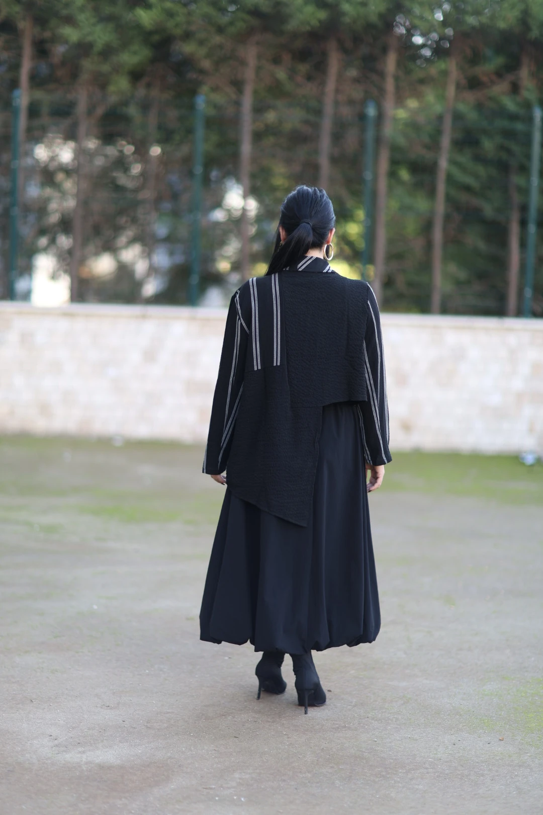 H4 Beli Lastikli Balon Etek-Siyah