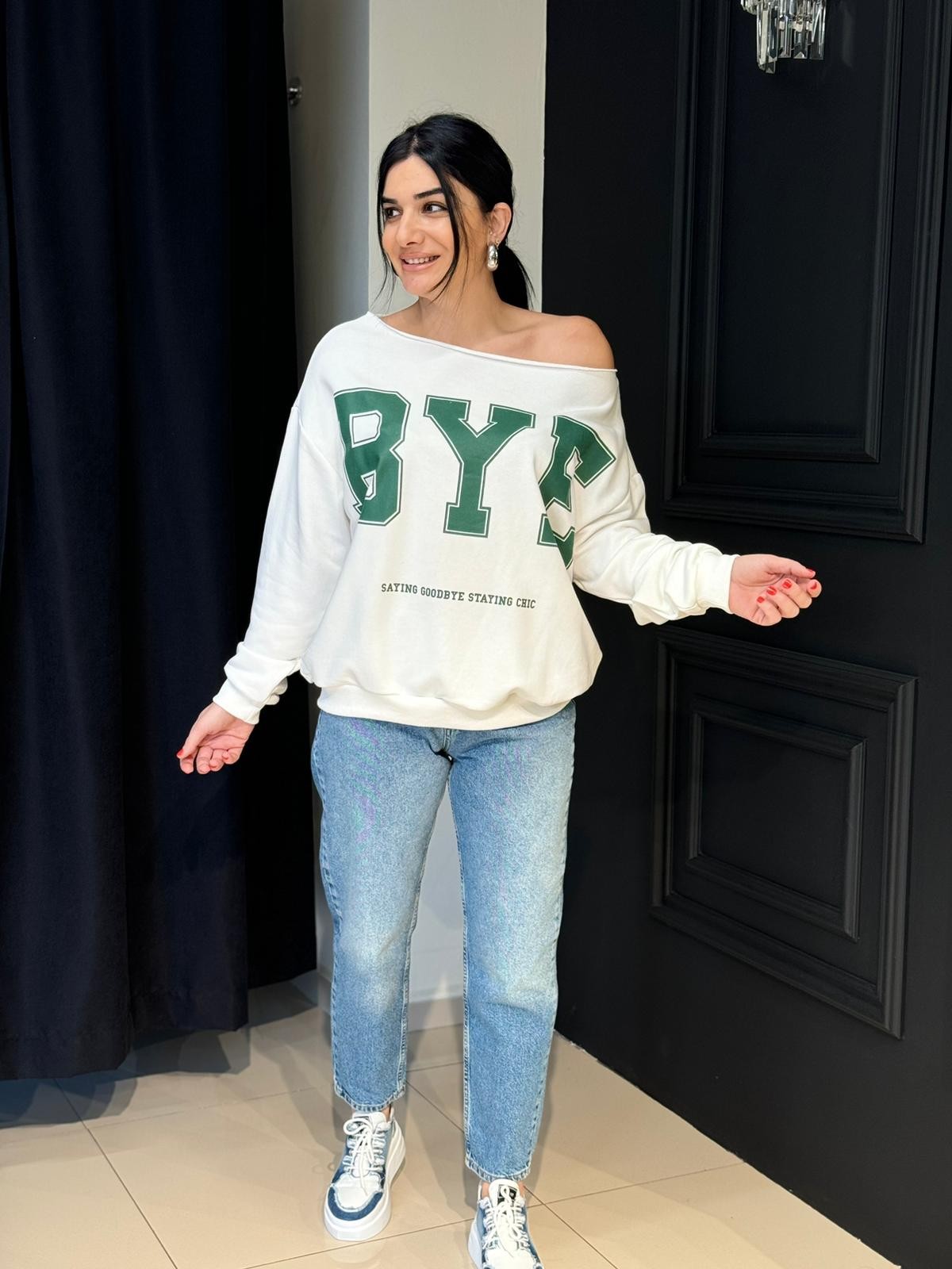 Düşük Omuz Sweatshirt-Beyaz