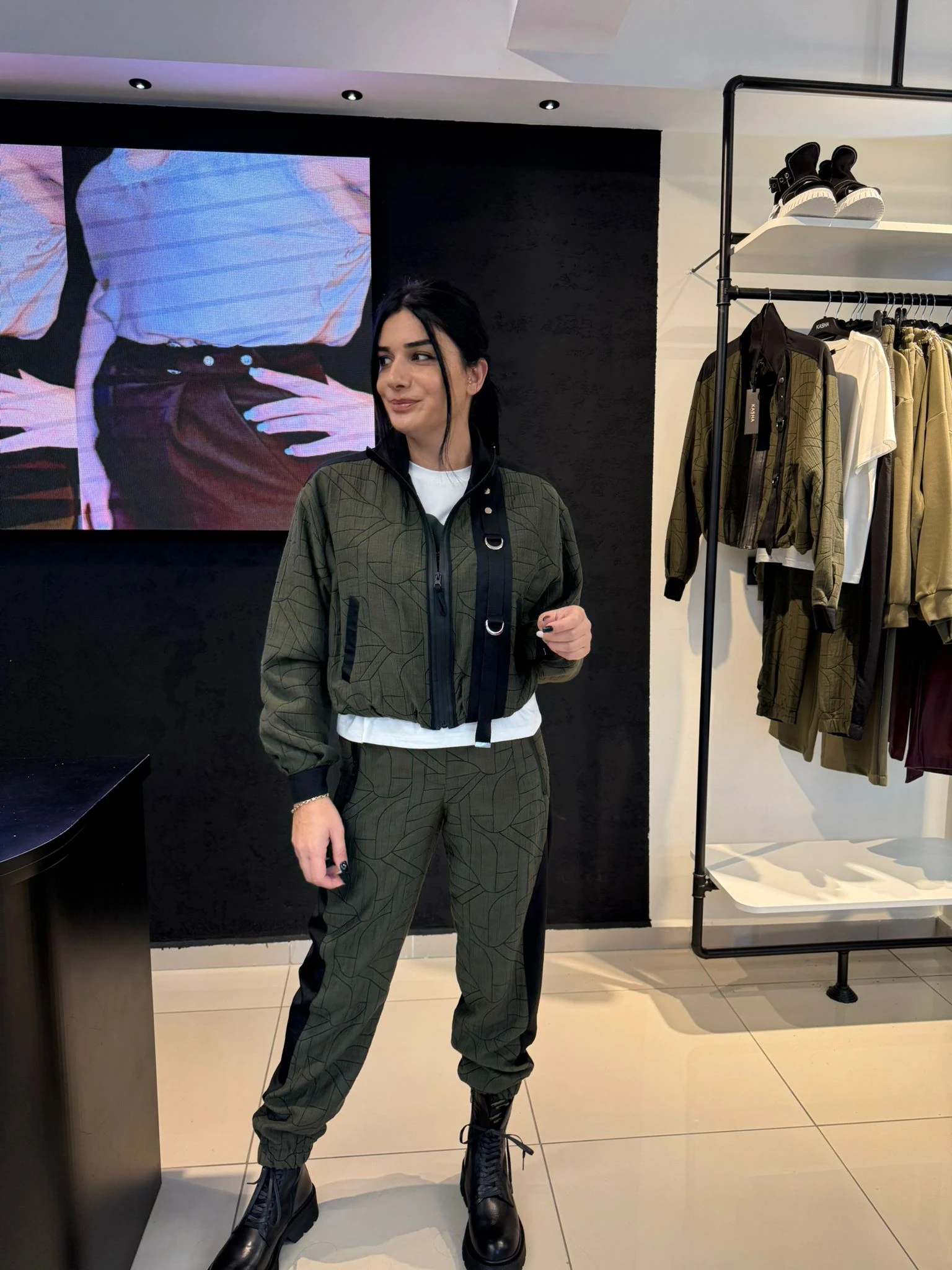 Jakarlı Tasarım Mont-Haki