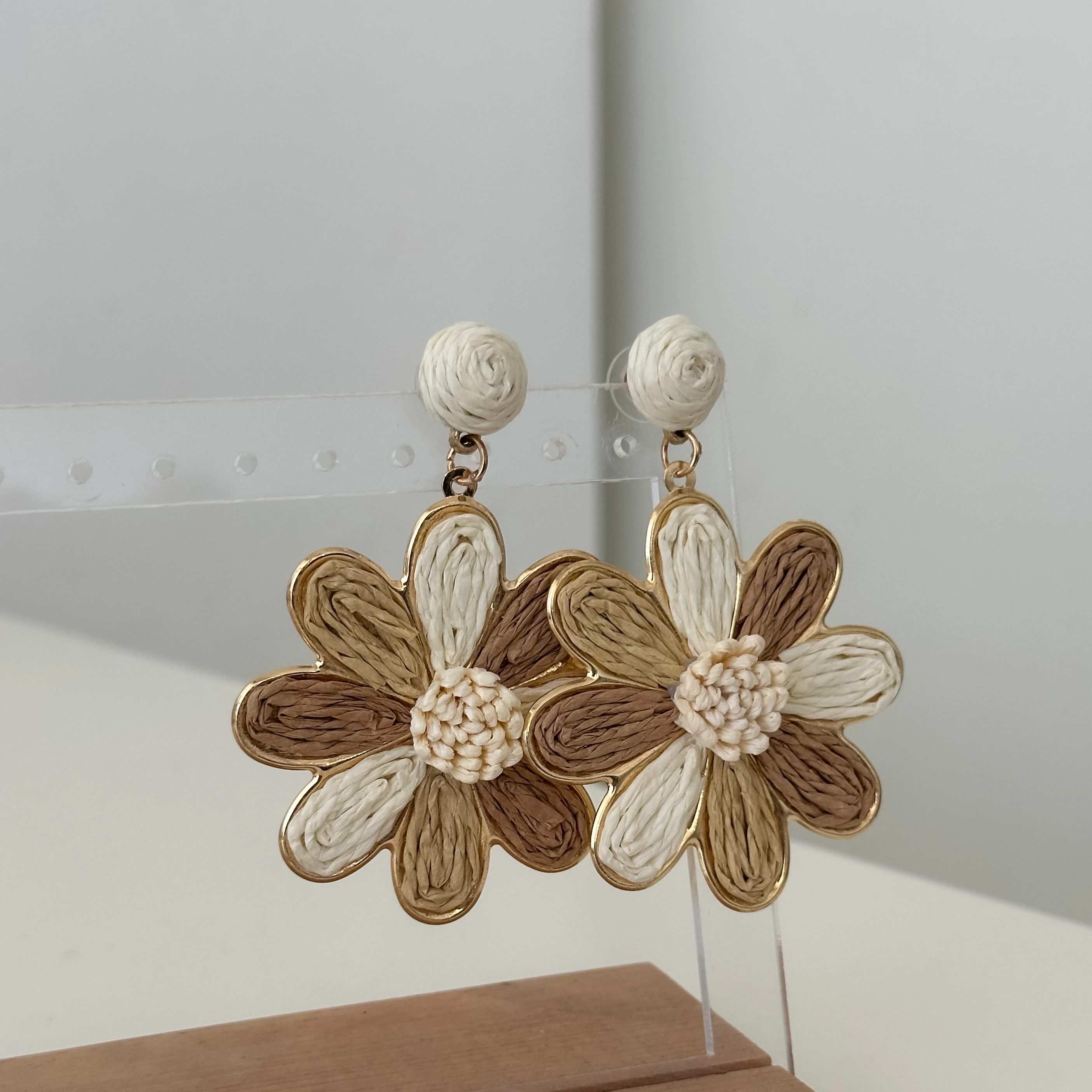 Papatya Hasır Küpe 