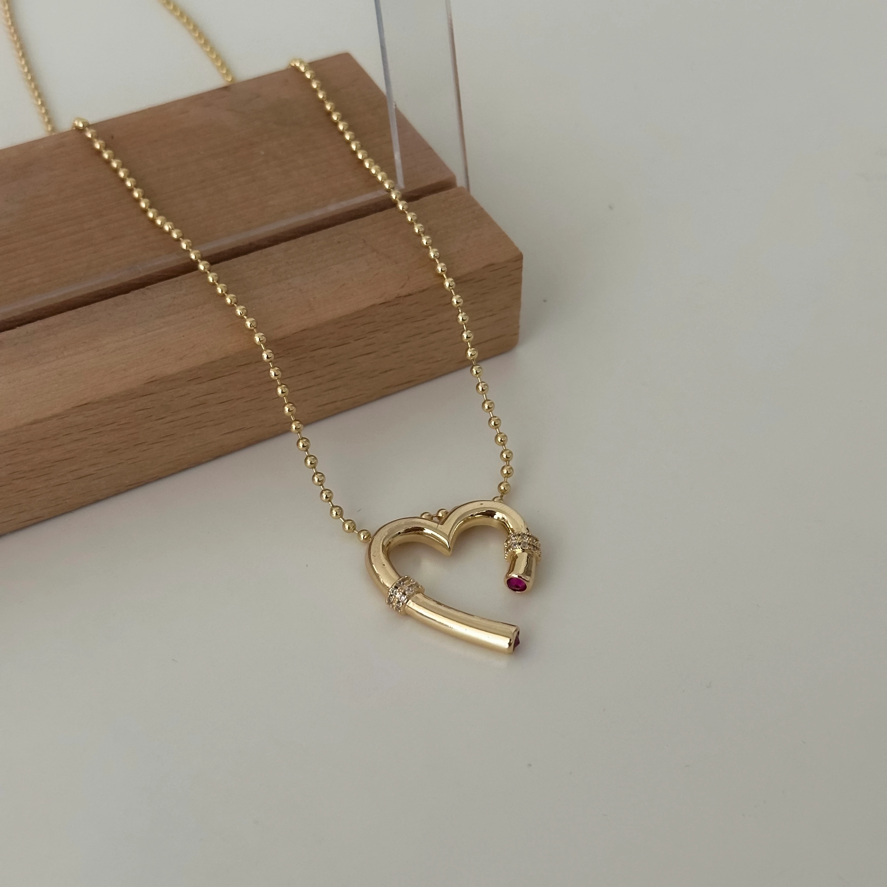 Top Zincirli Kalp Gold Kolye 