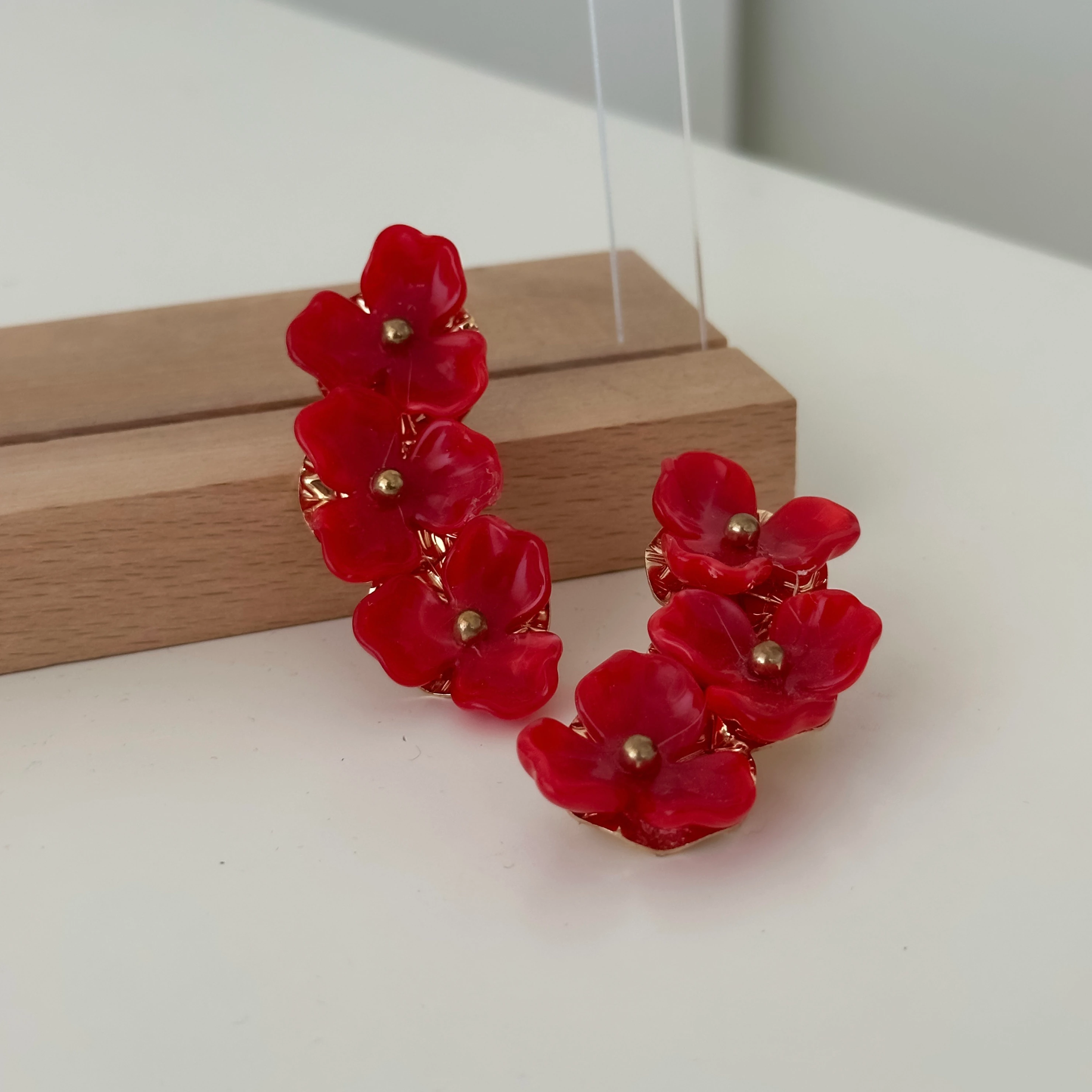 Velvet Kiraz Çiçeği Küpe 