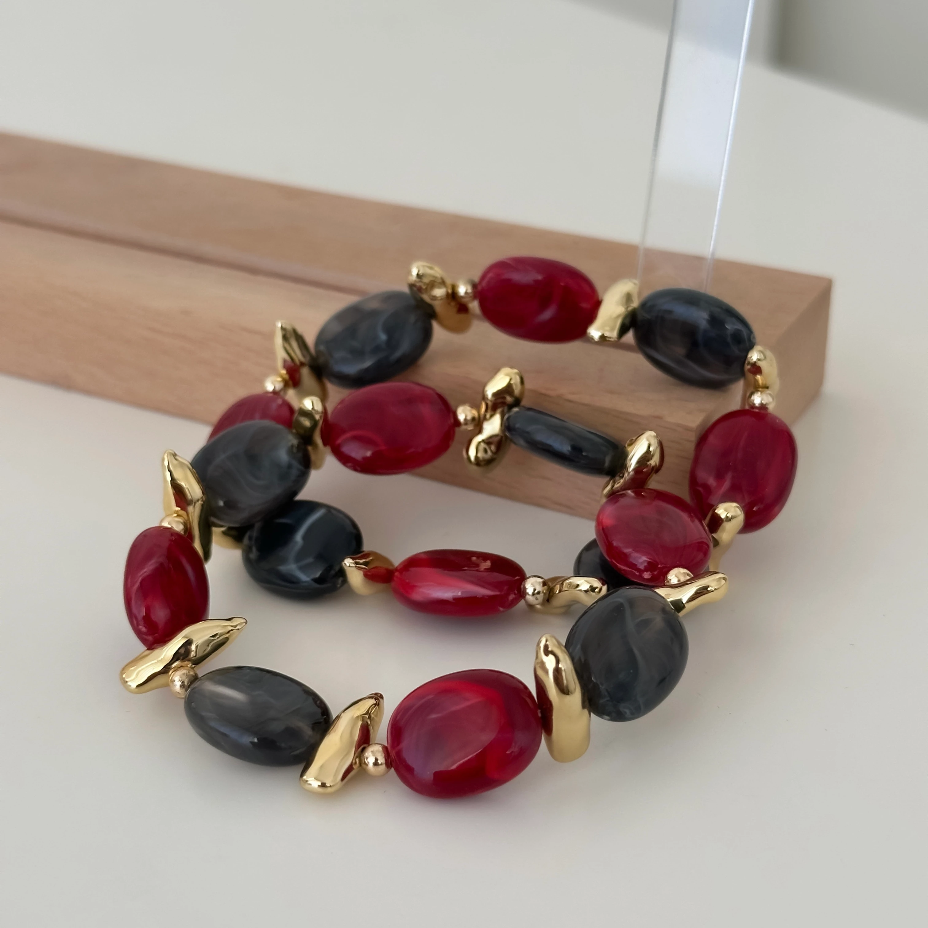 Bordo Siyah Kemik Boncuklu Lastikli Bileklik