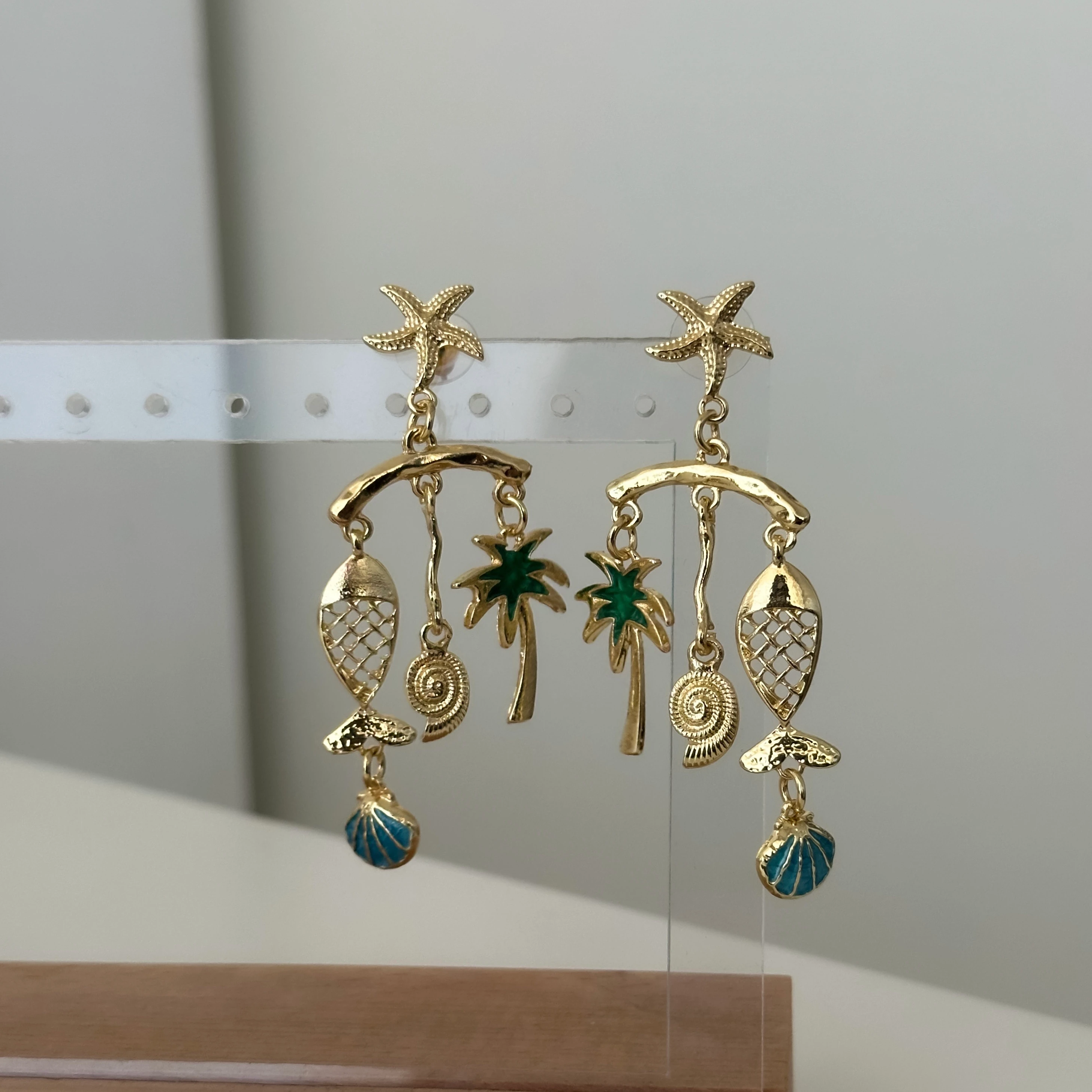 Palmiyeli Balık Küpe