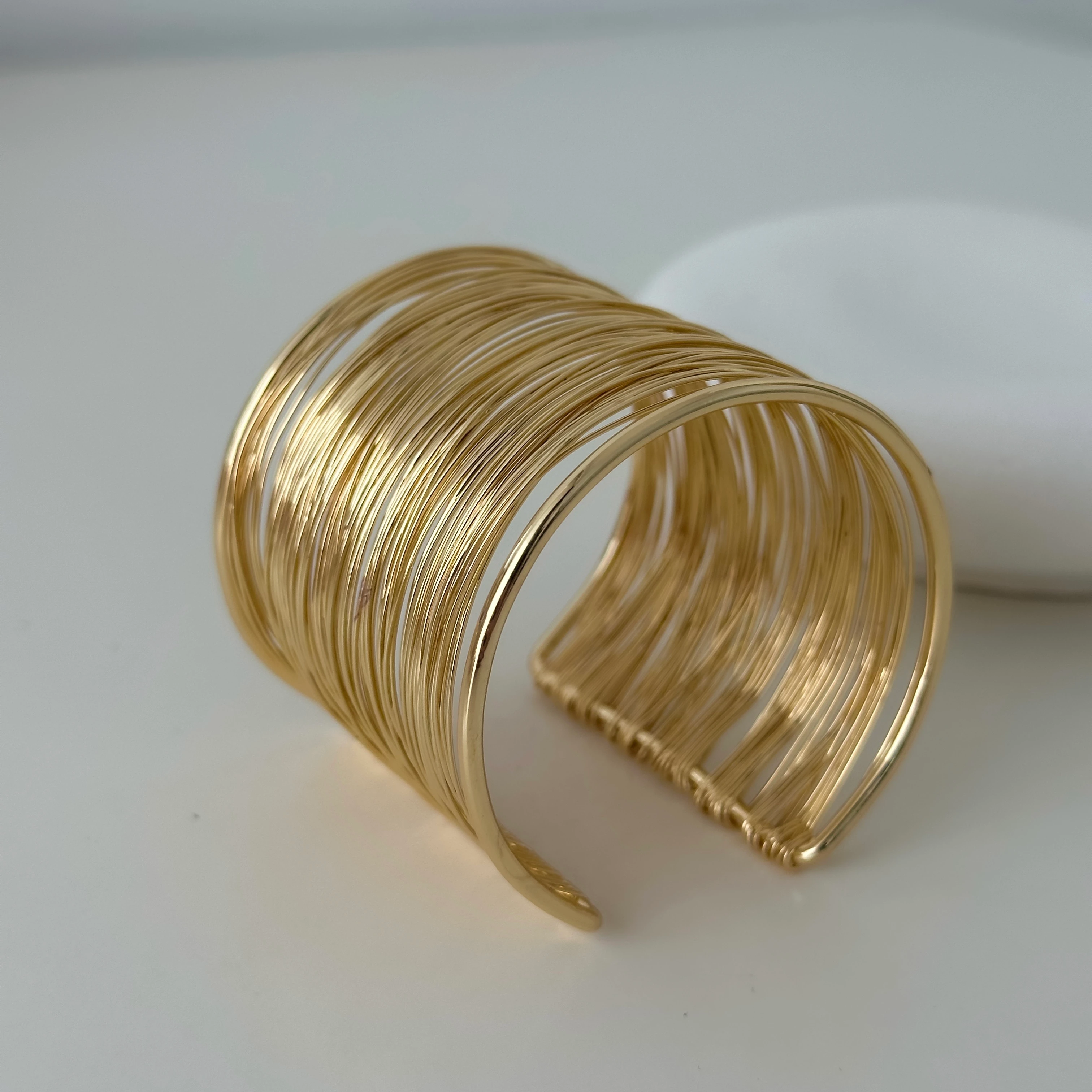 Sarmal Dokuma Gold Kelepçe Bileklik