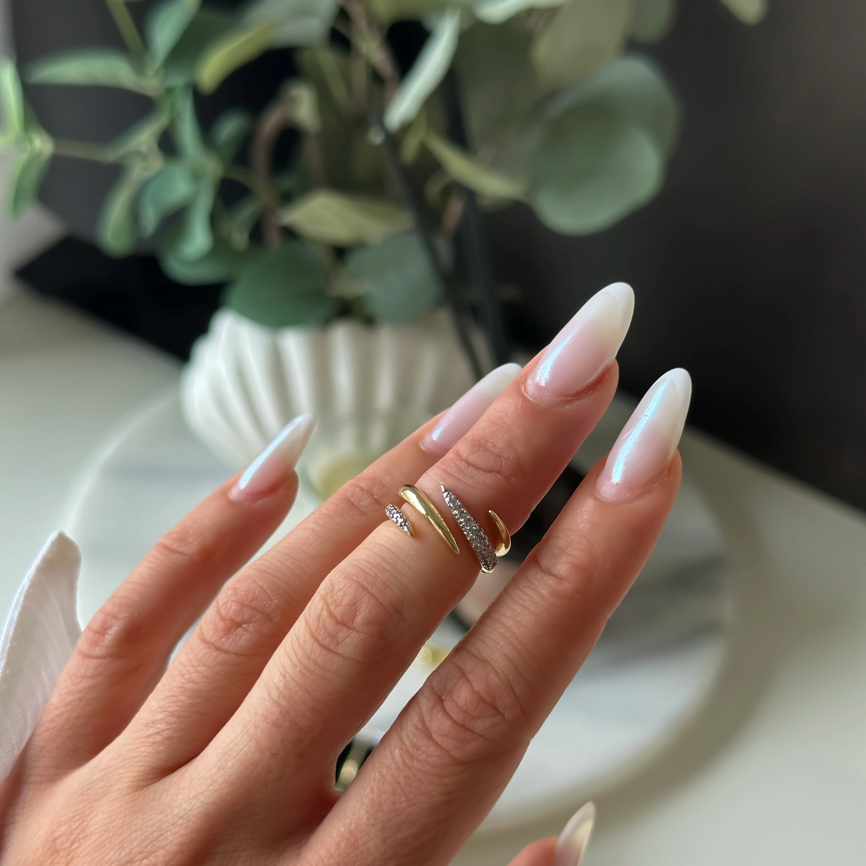 Sarmal Taşlı Gold Eklem Yüzüğü