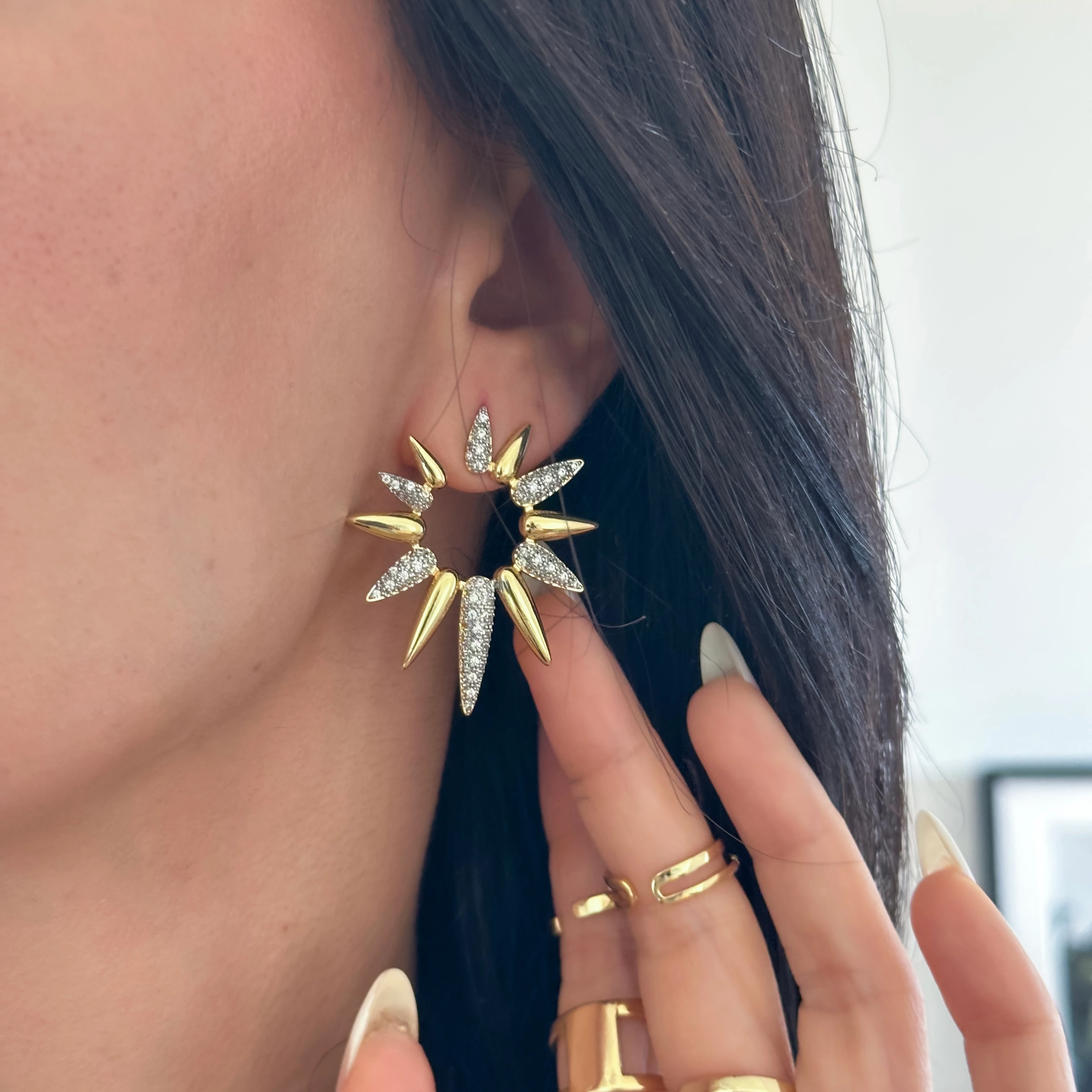 Zirkon Taşlı Gold Güneş Küpe