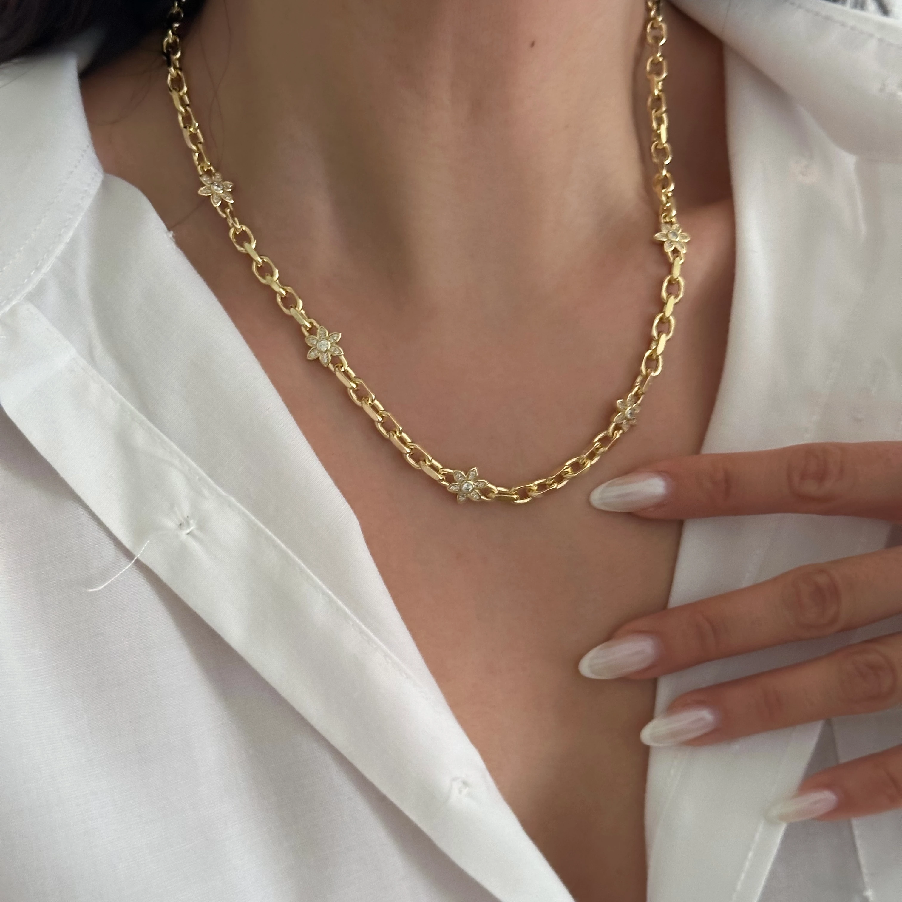 Çiçekli Gold Kolye 