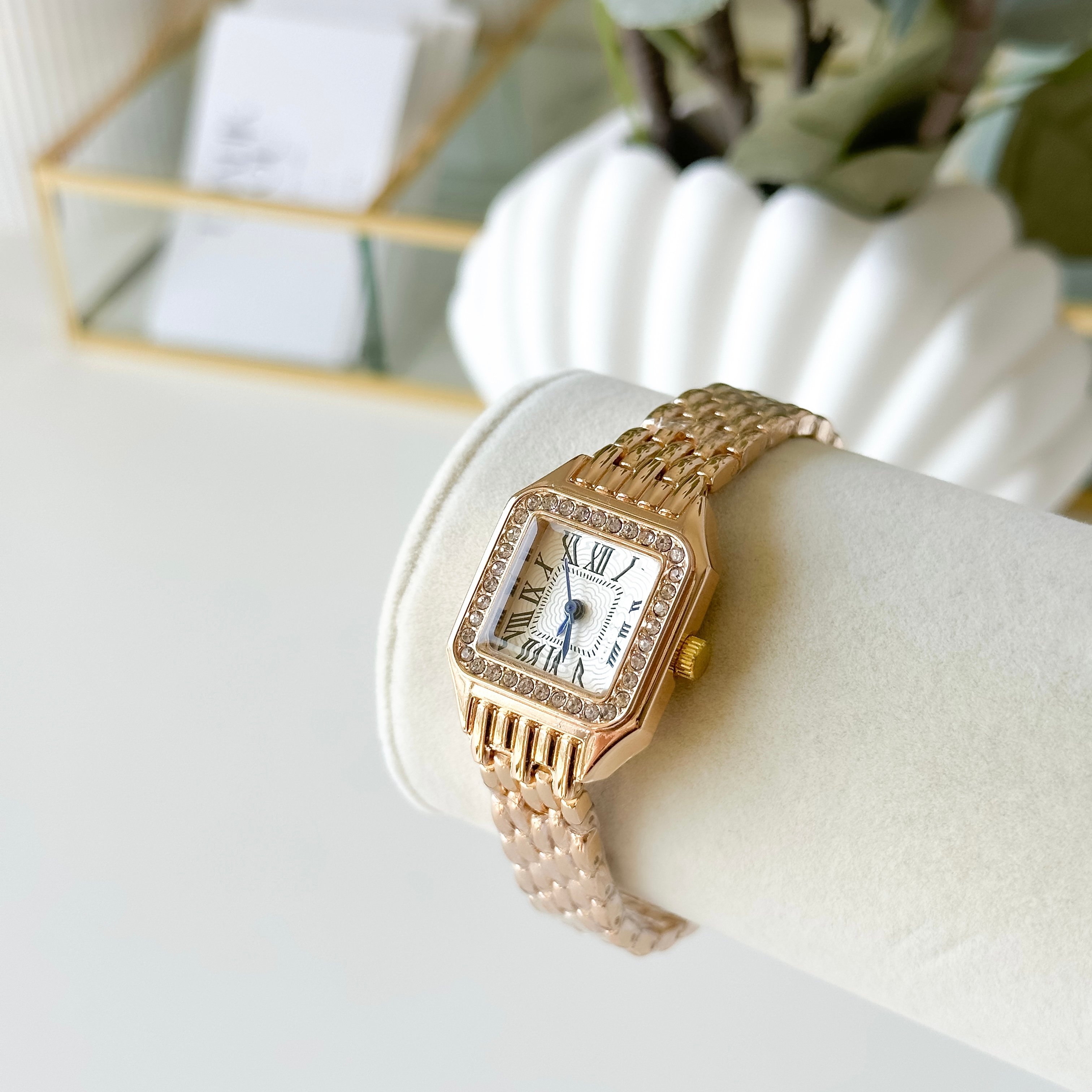 Laurel Gold Saat