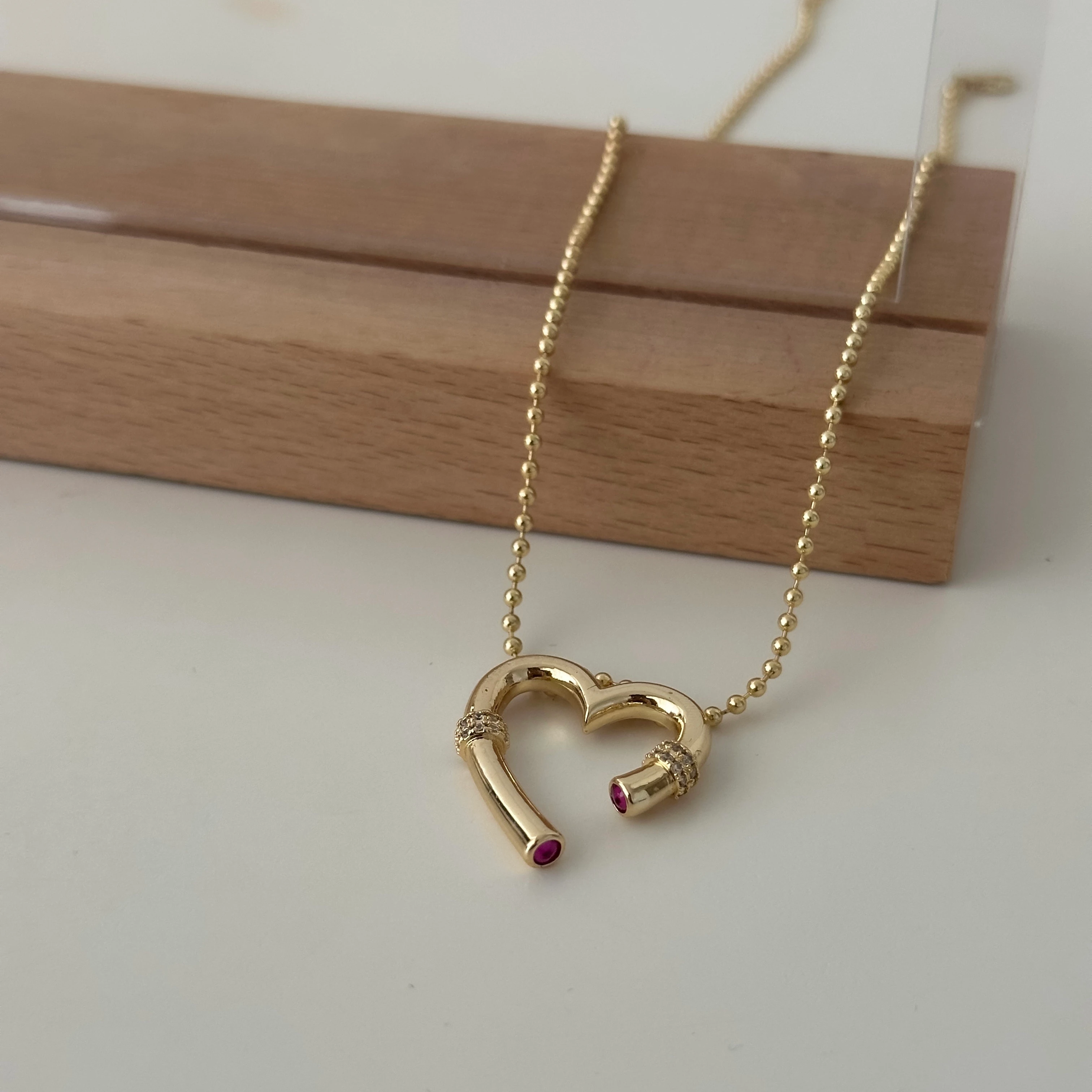 Top Zincirli Kalp Gold Kolye 