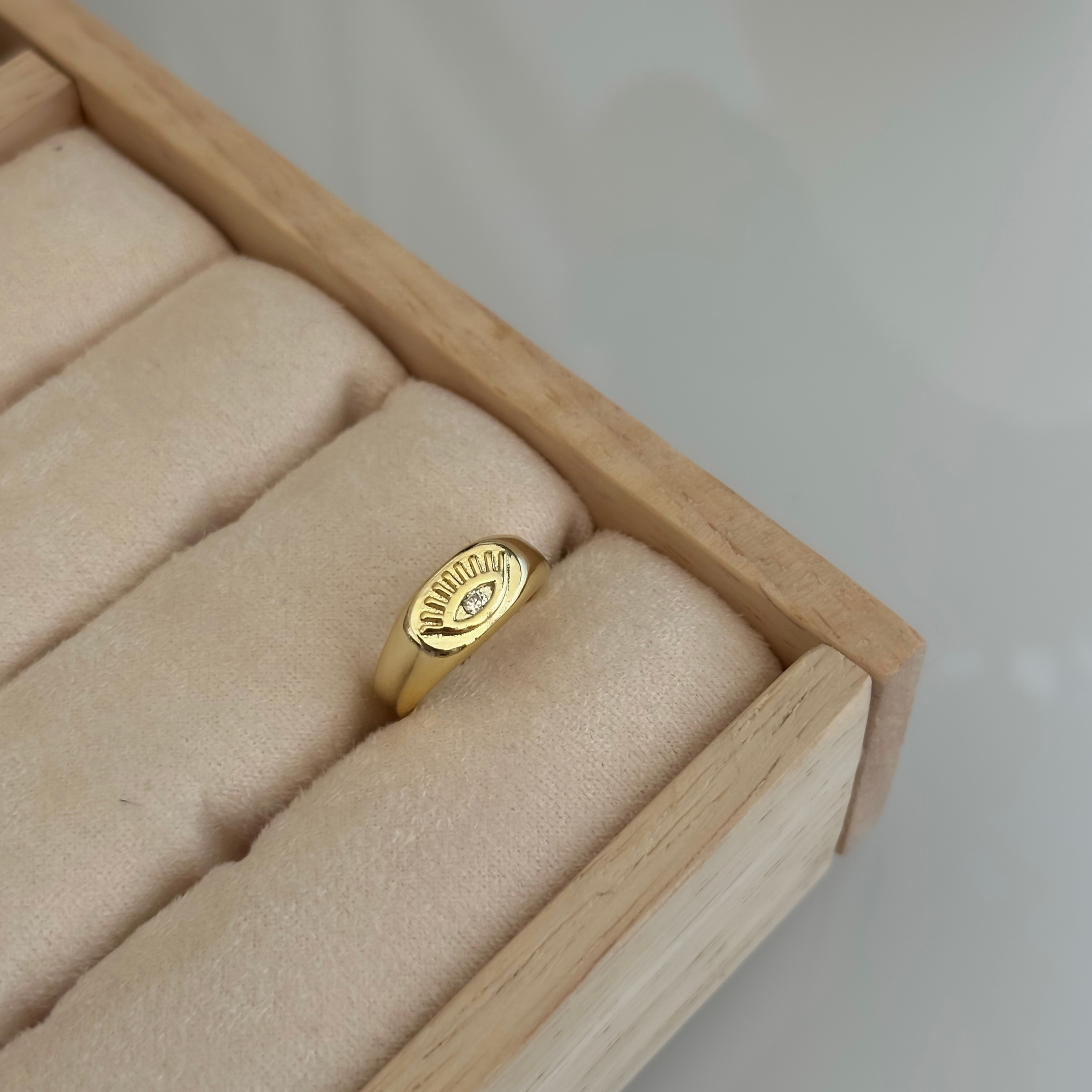 Göz Detaylı Gold Yüzük