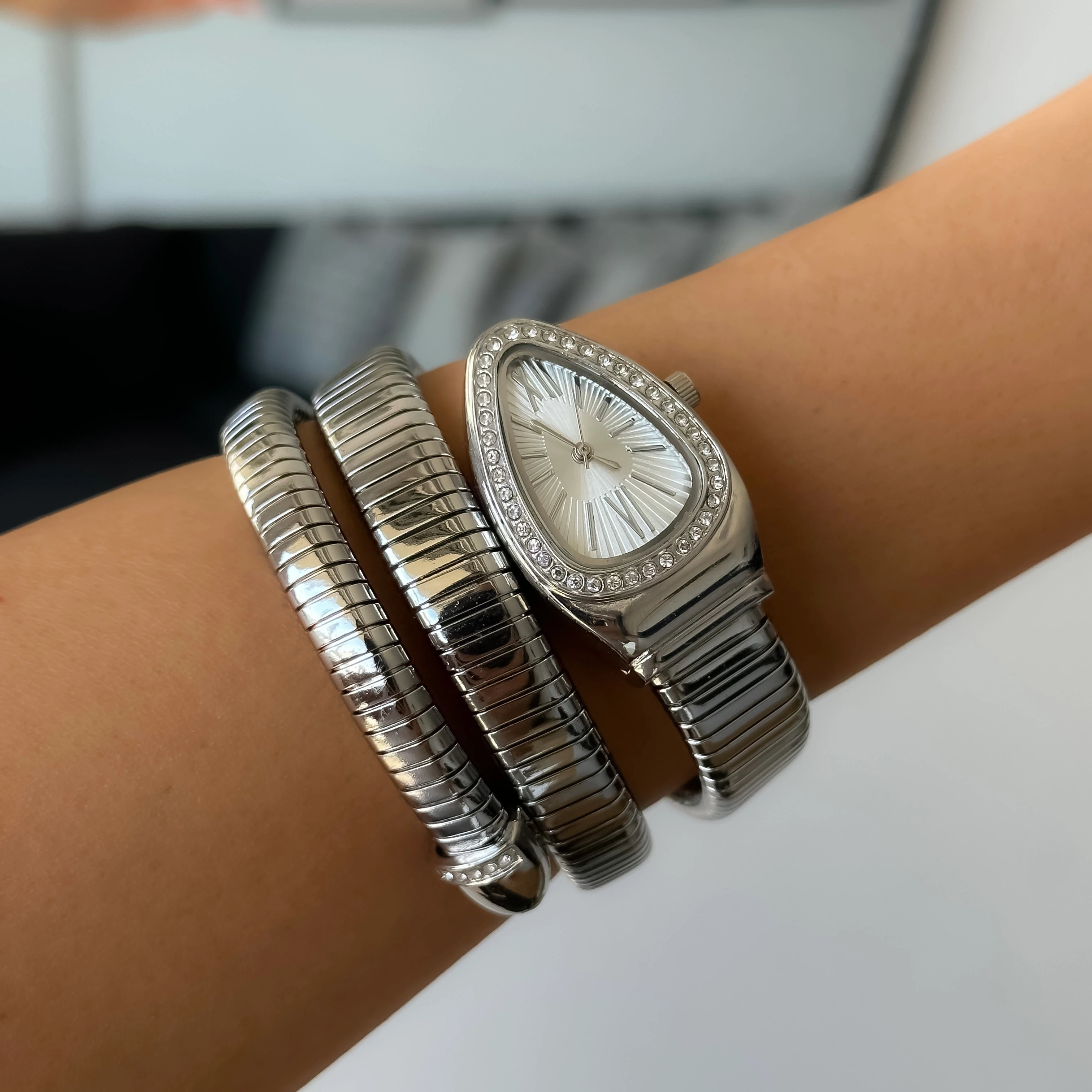 BLGARİ Model Sarmal Saat