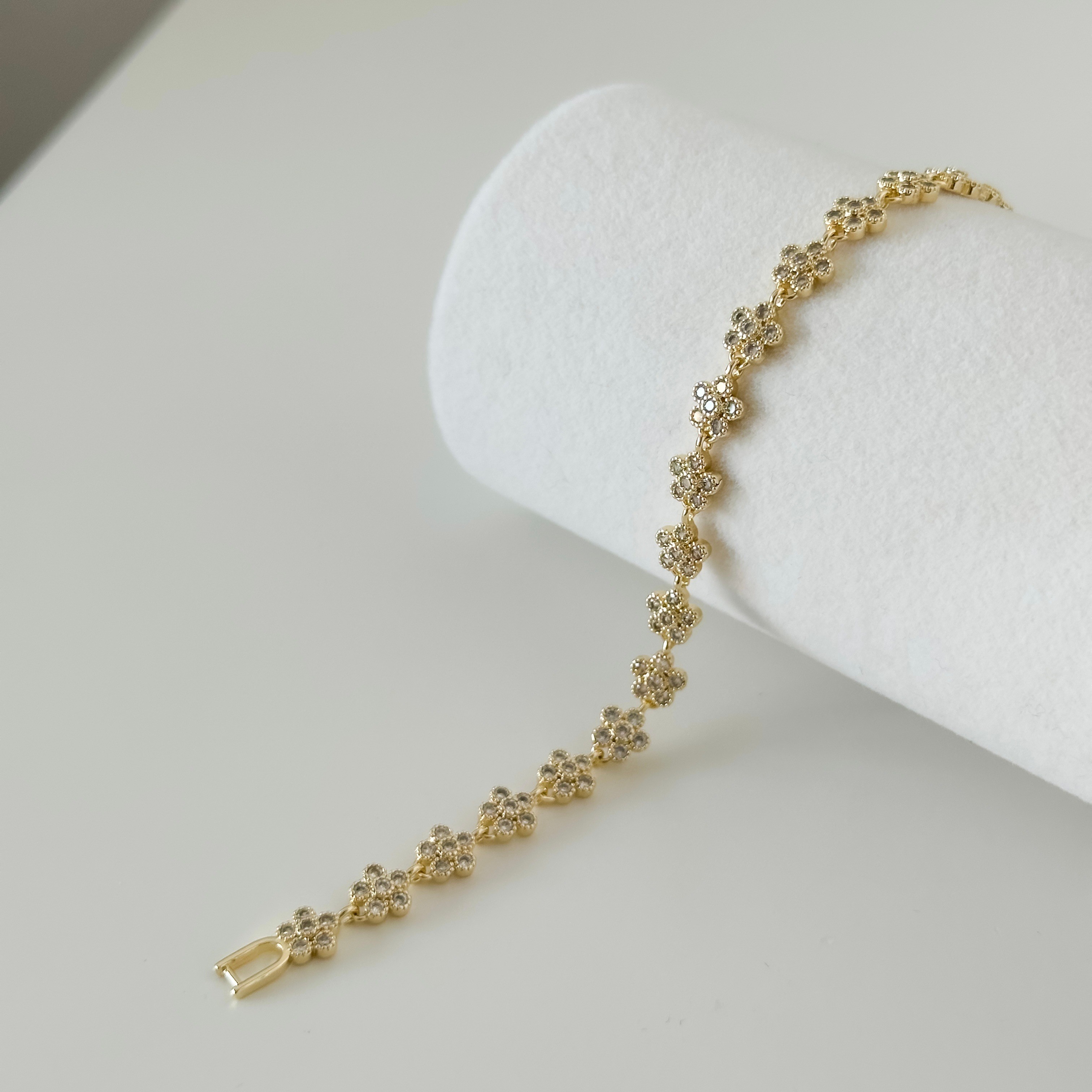 Vc Mini Taşlı Gold Bileklik