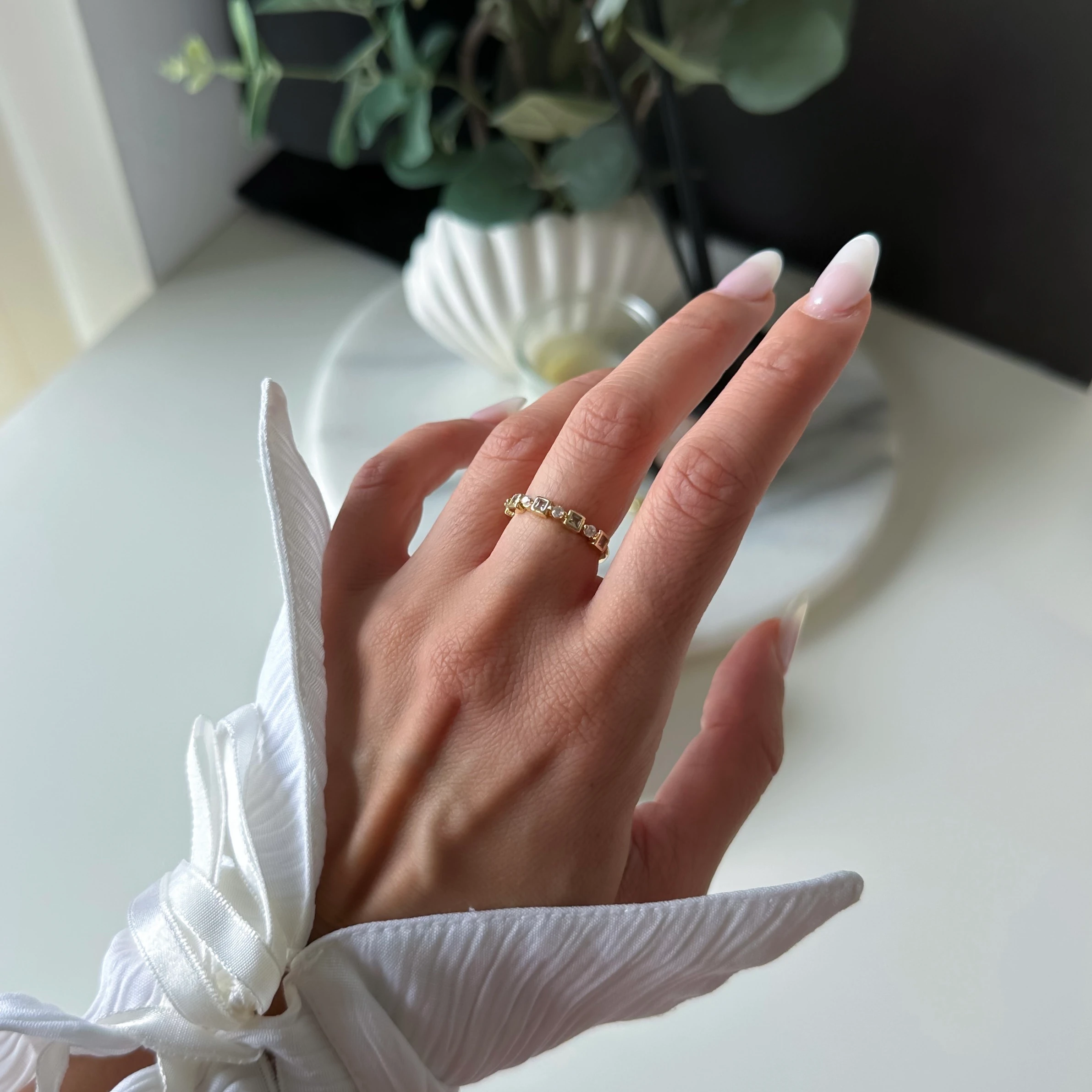 Kare Sırataşlı Gold Yüzük 