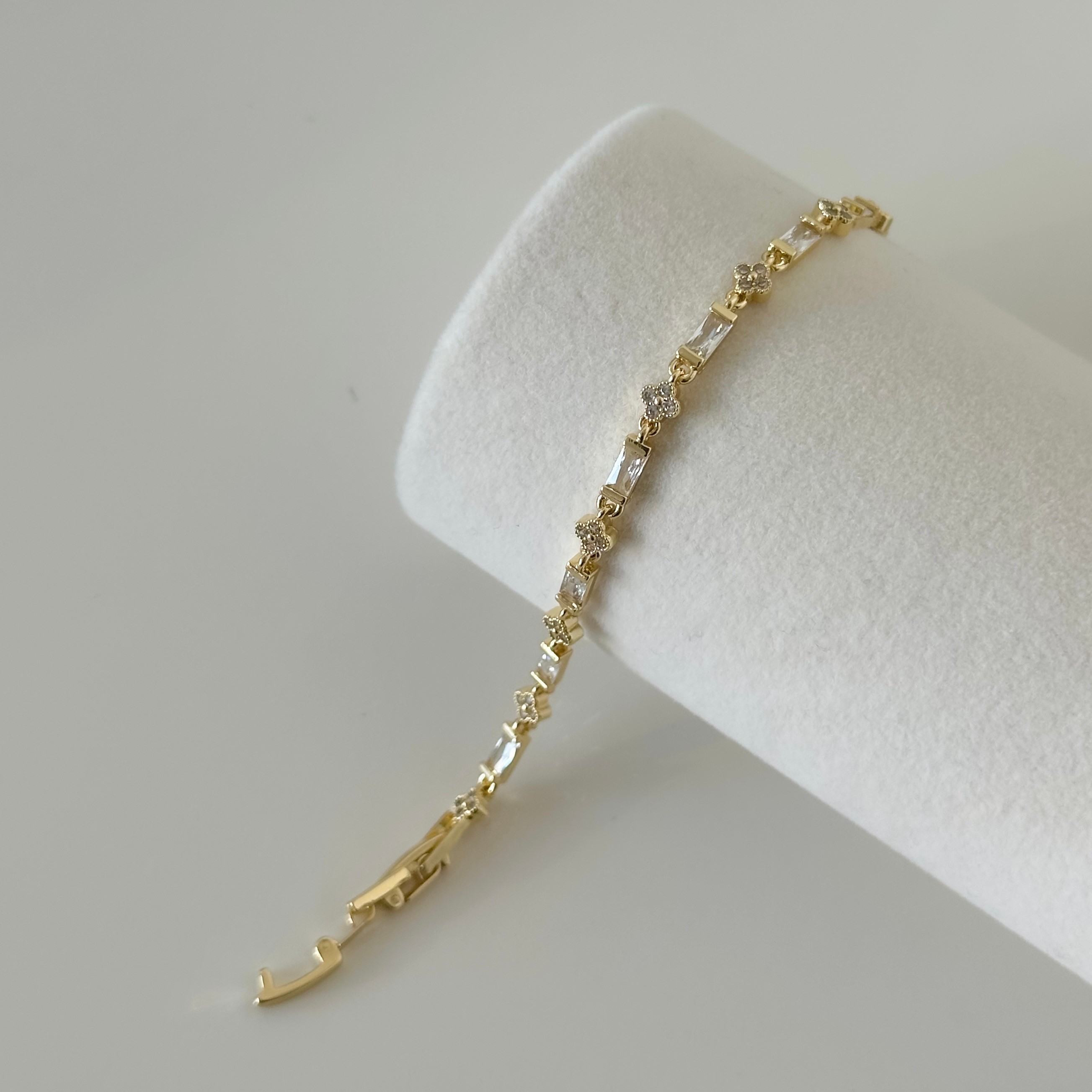 Taşlı Vc Mini Gold Bileklik