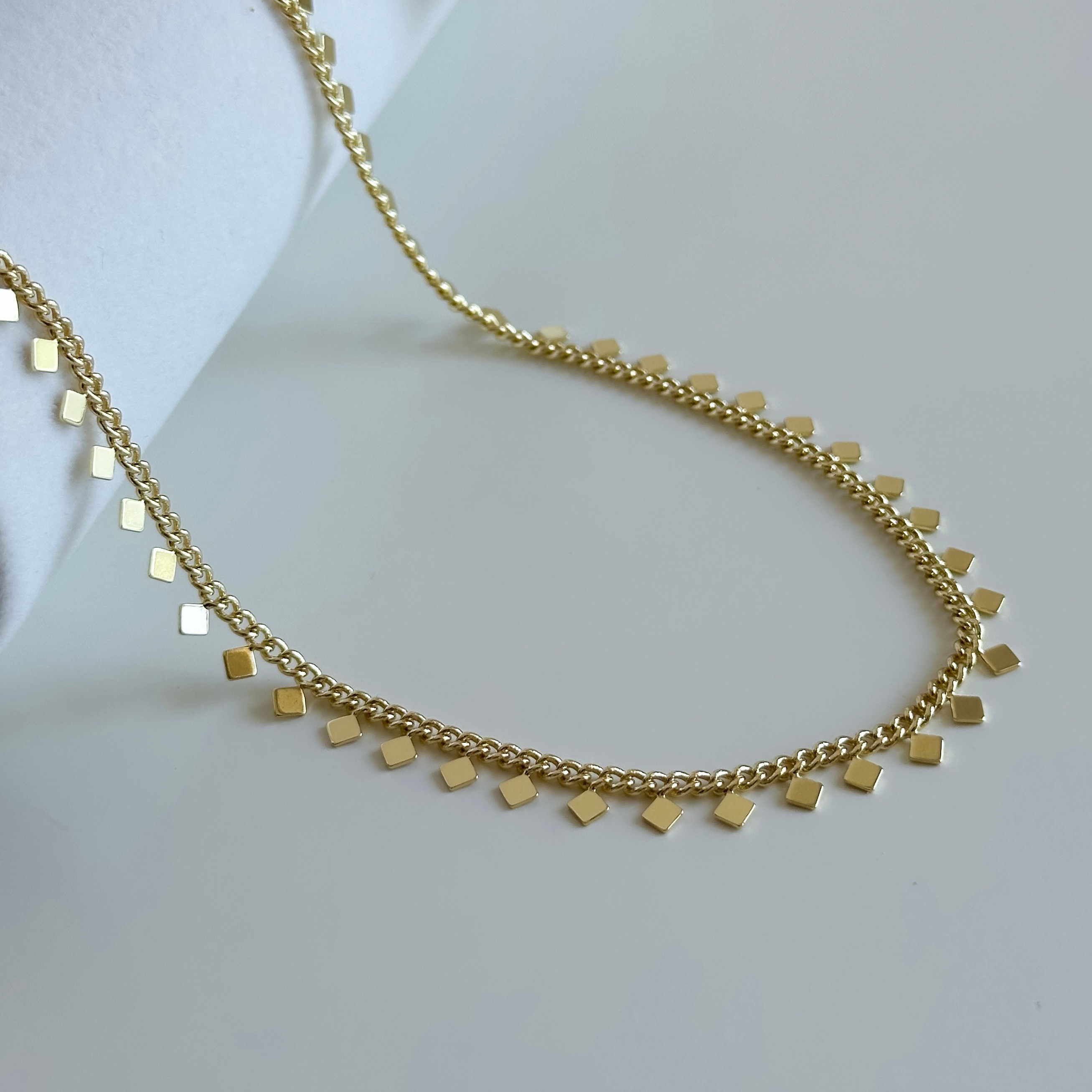 Kare Pullu Gold Kolye 
