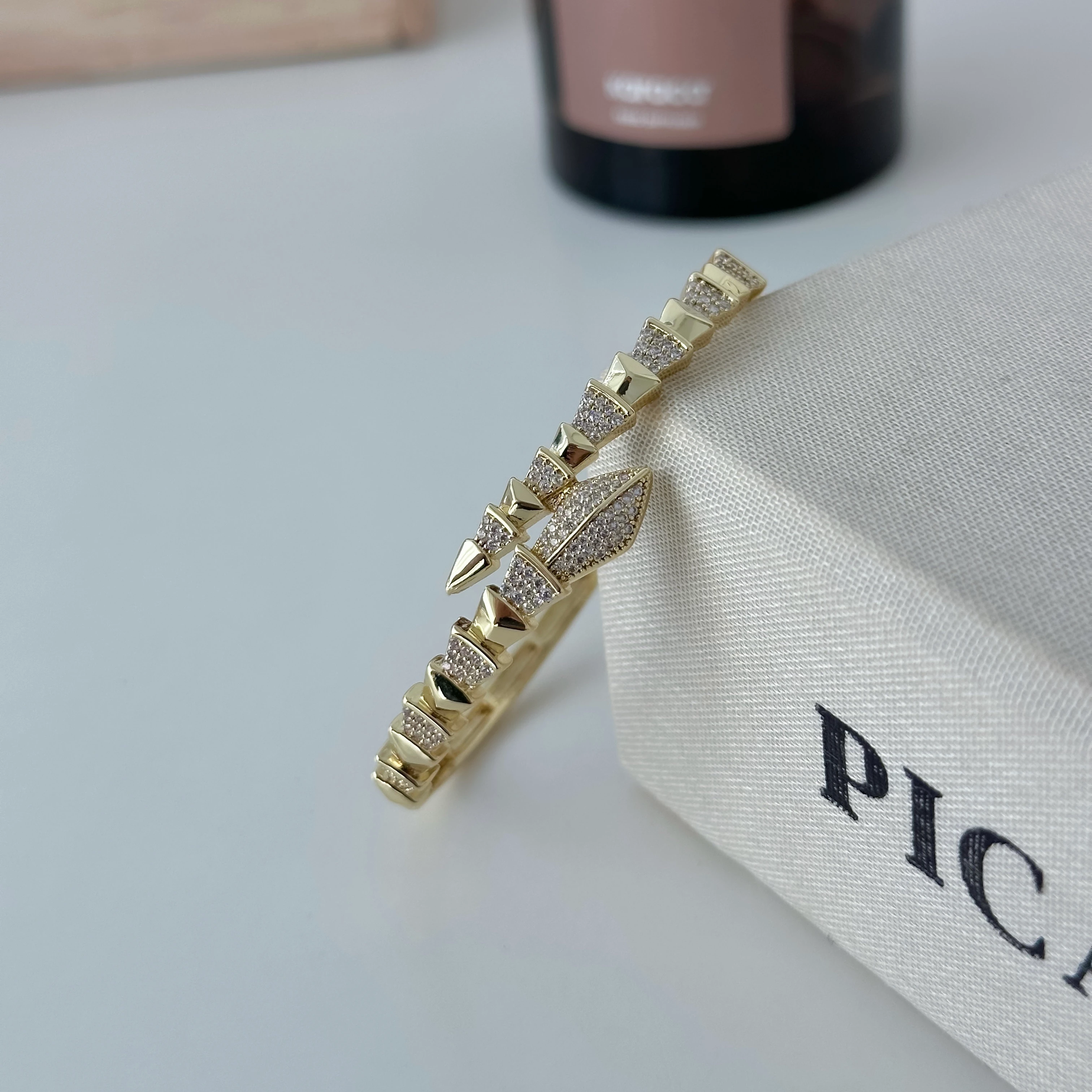 Gold Renk Yılan Kelepçe Bileklik 