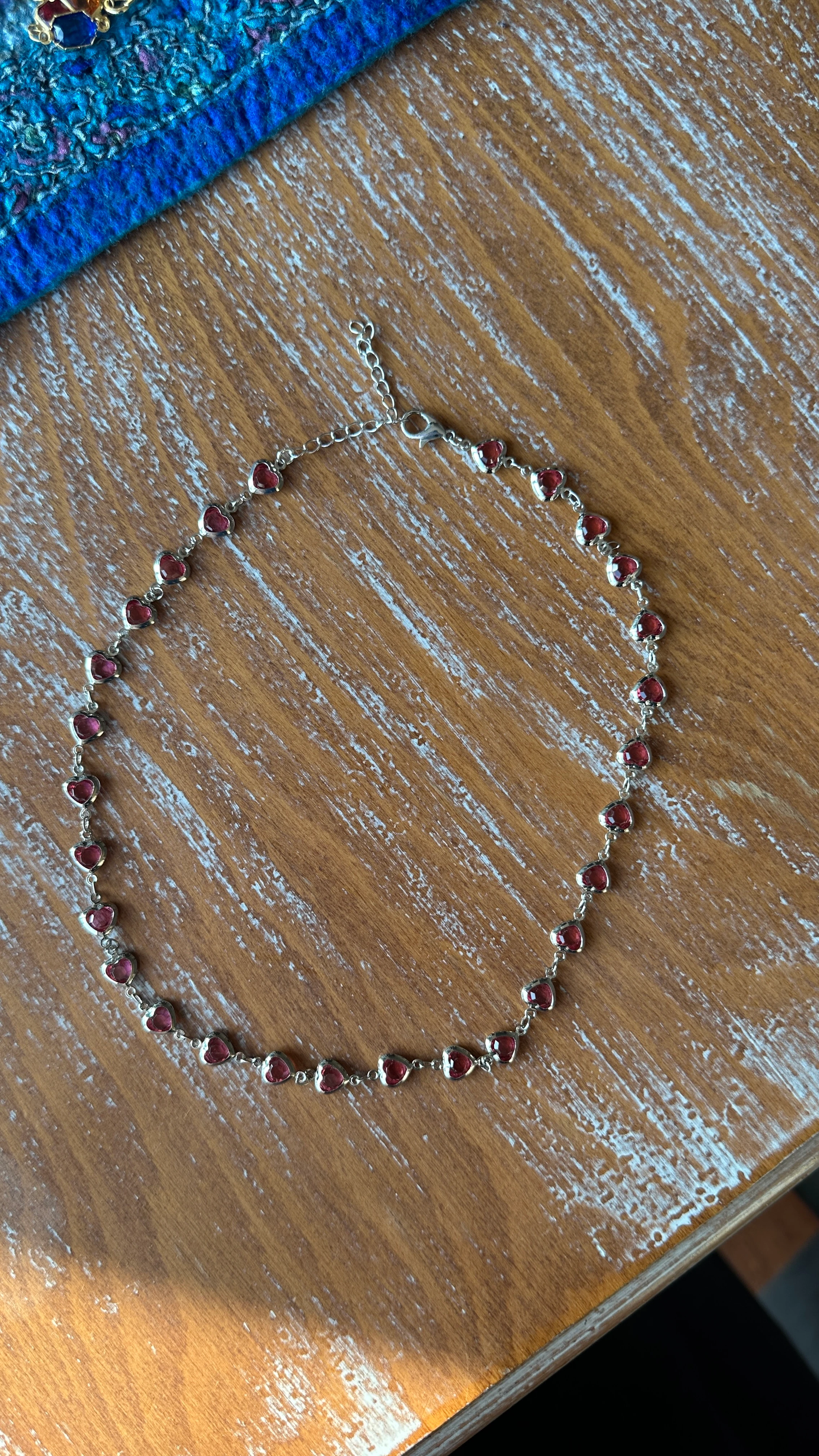 Pembe Taşlı Çelik Kolye