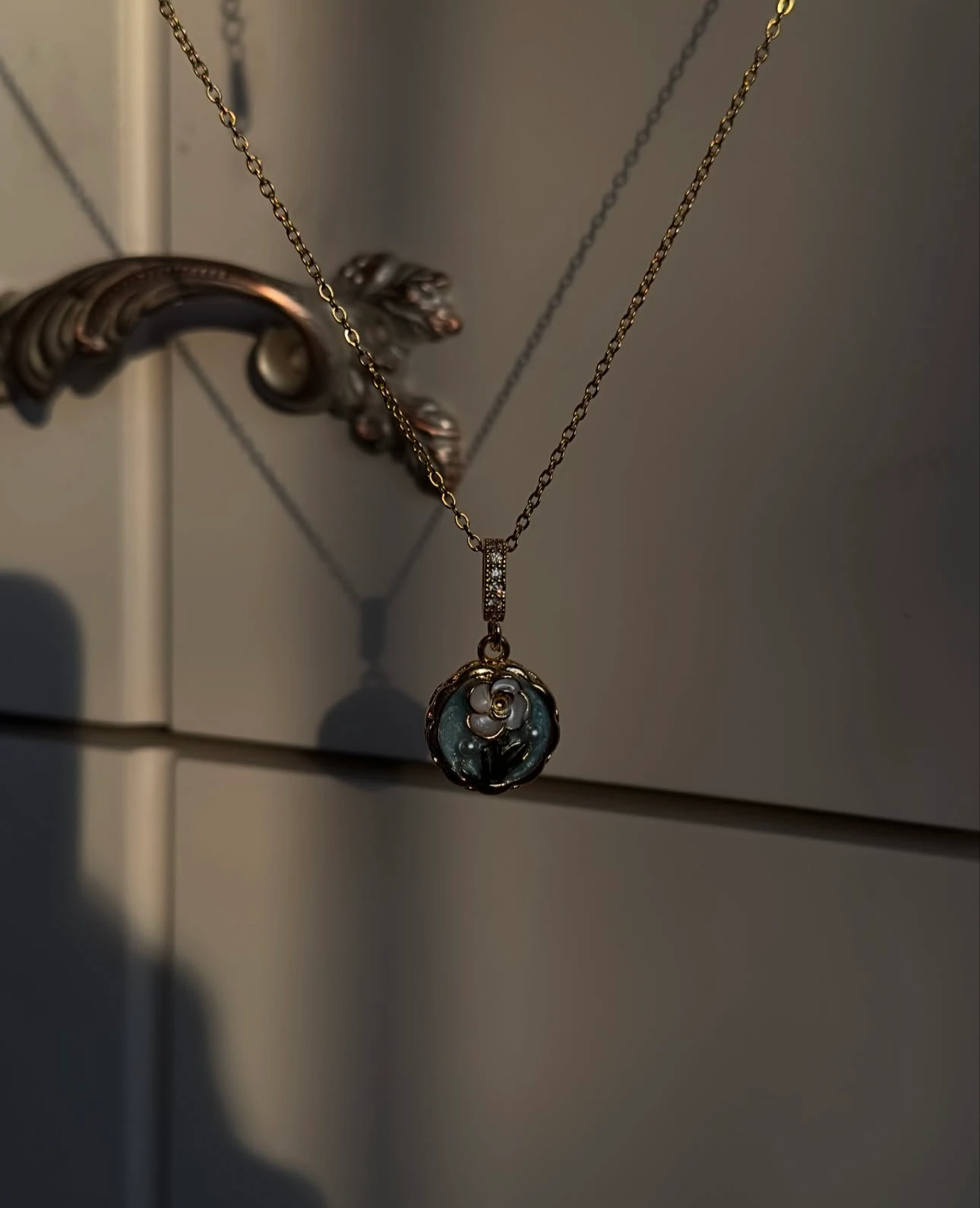 Altın Kaplama Çelik Çiçek Kolye