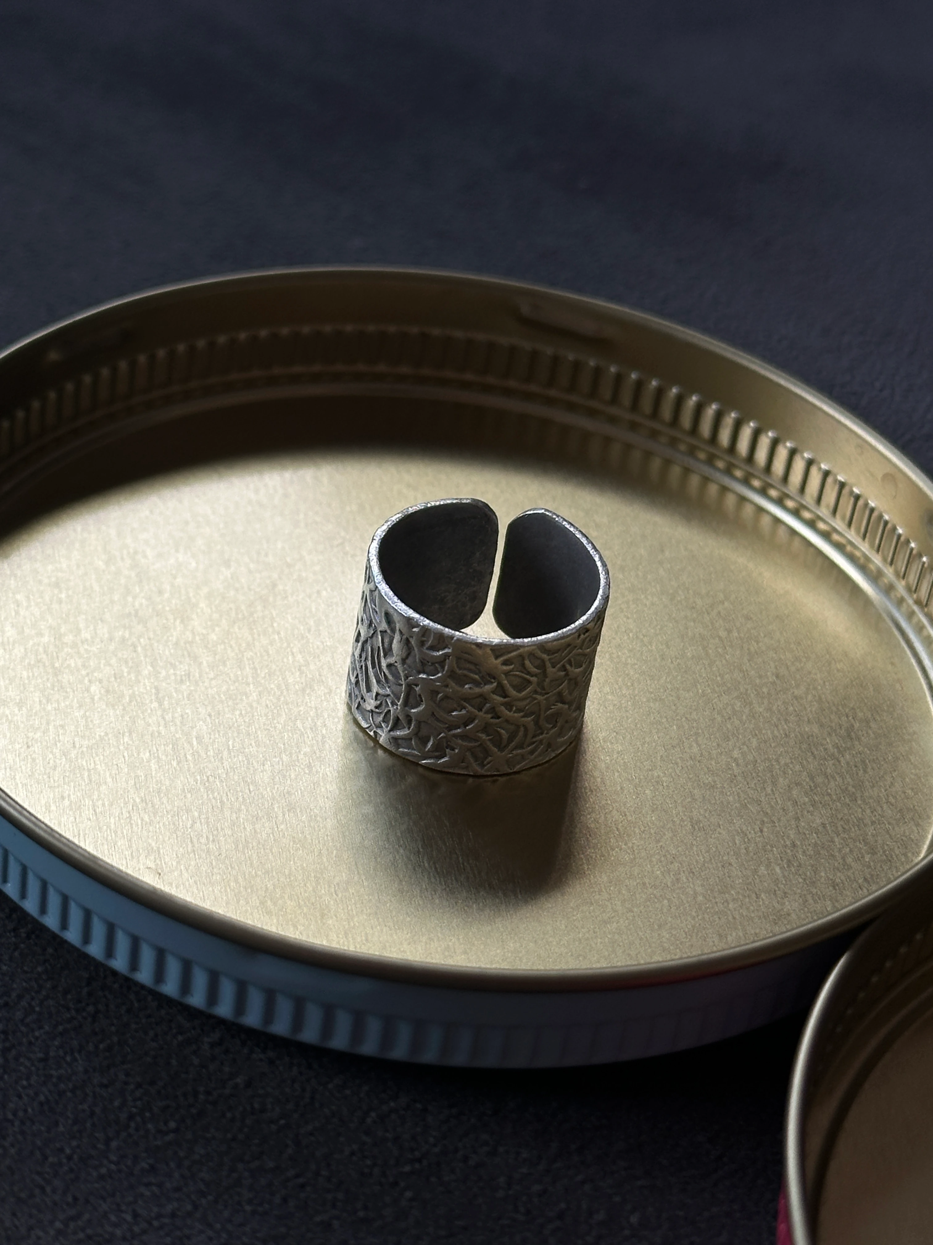 Antik Dokulu Ayarlanabilir Zamak Yüzük