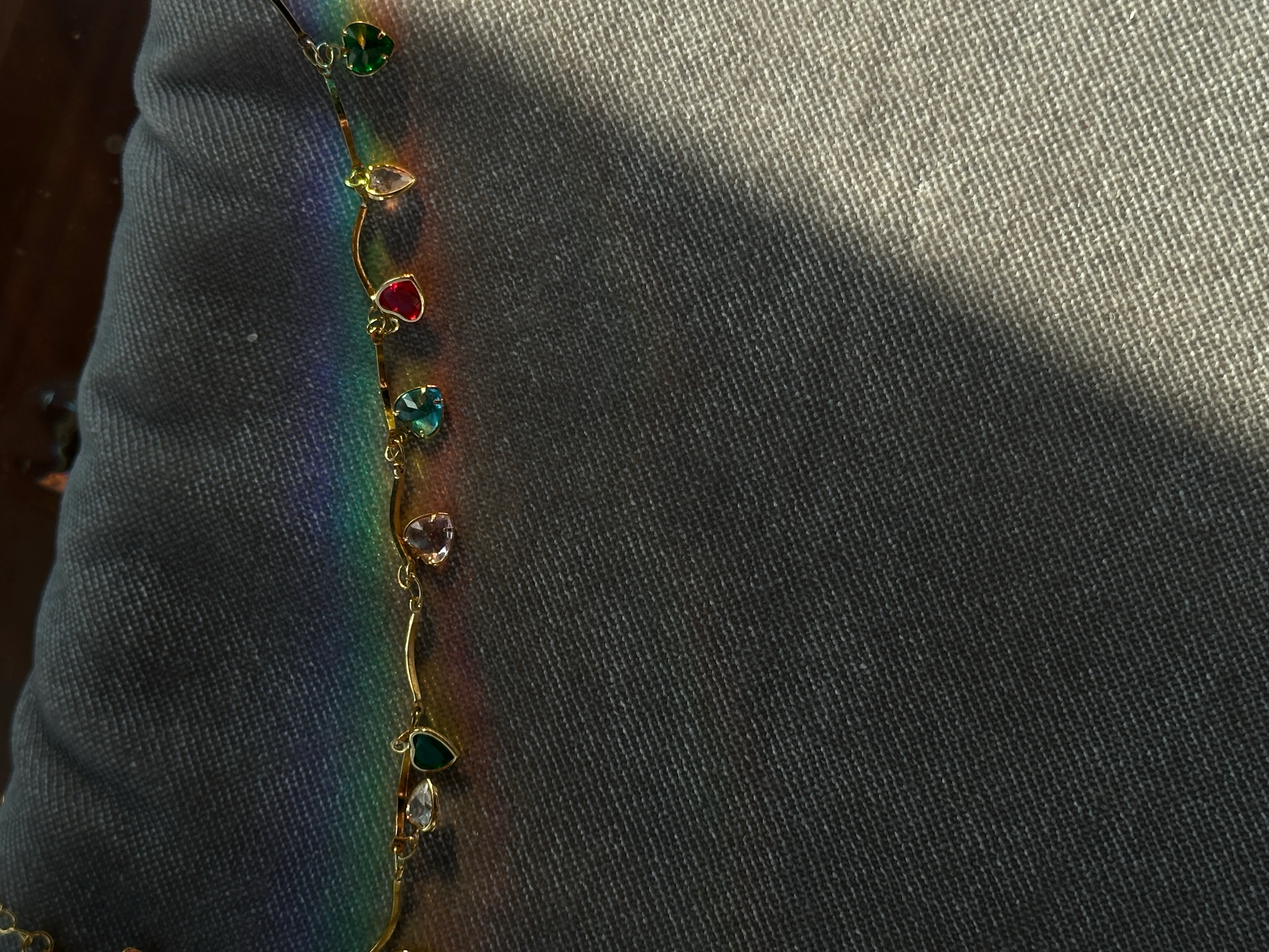 Renkli Kalpli Çelik Kolye