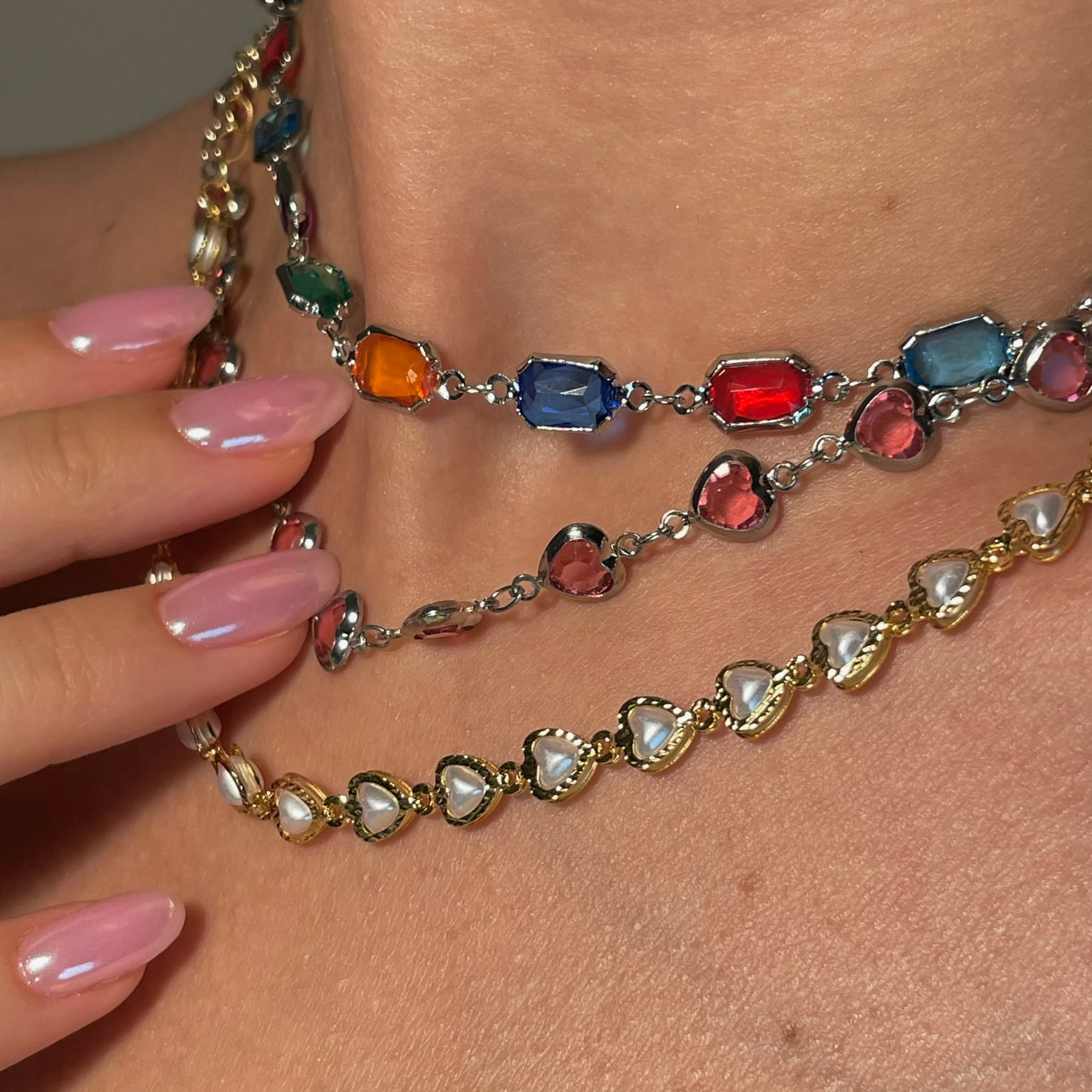 Pembe Taşlı Çelik Kolye