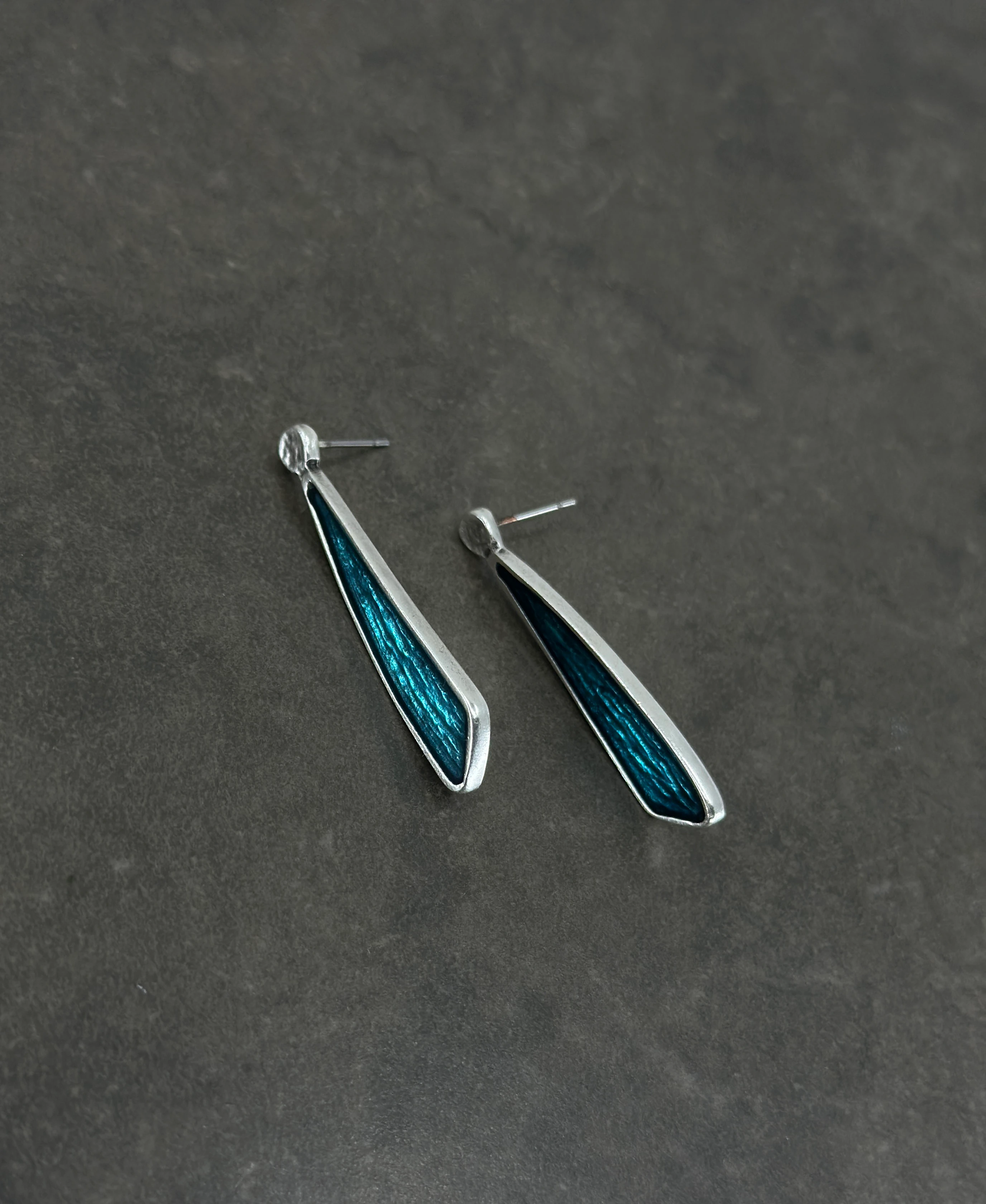 Gümüş Kaplama Mineli Küpe