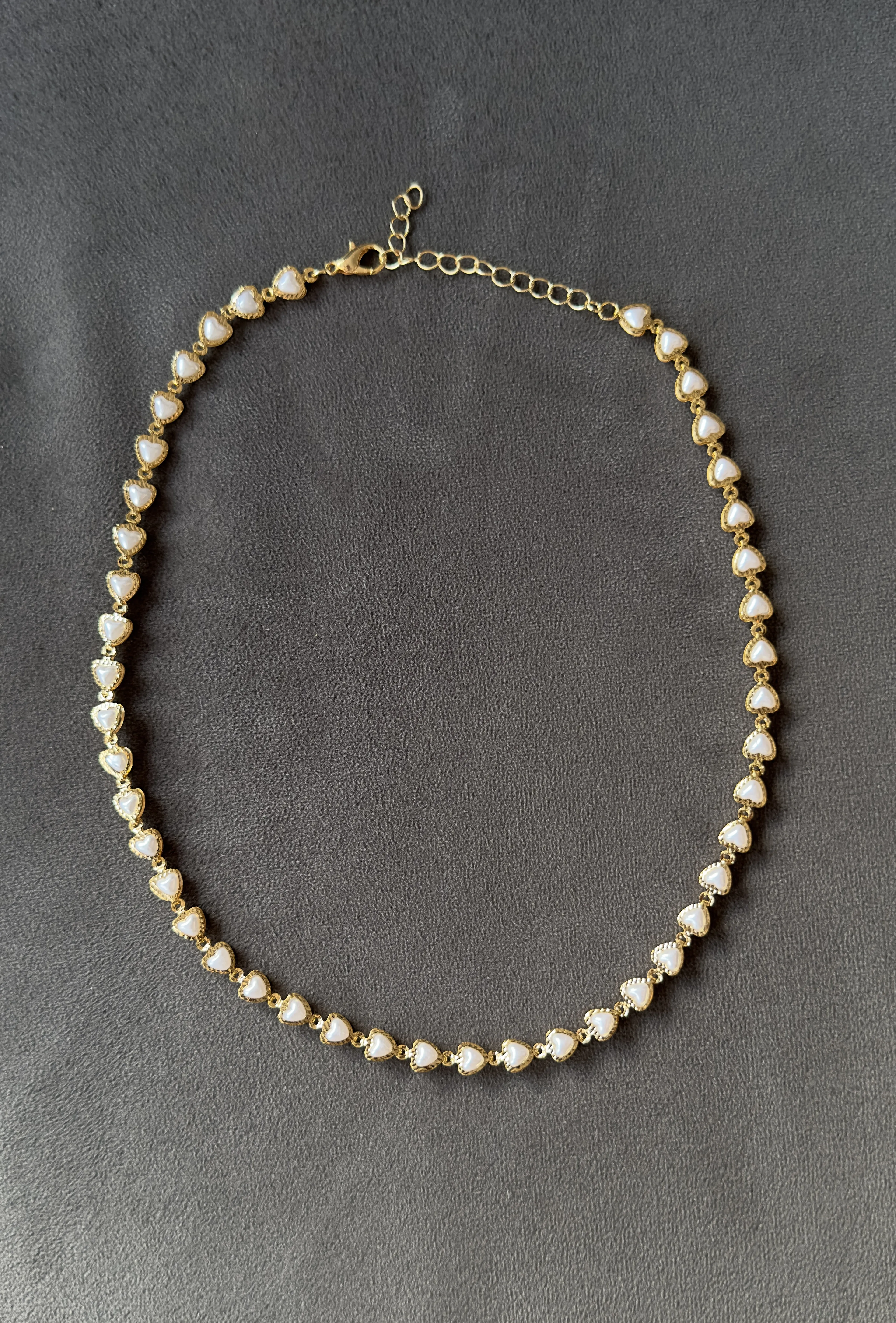 Kalpli İnci Detaylı Kolye – Altın Kaplama