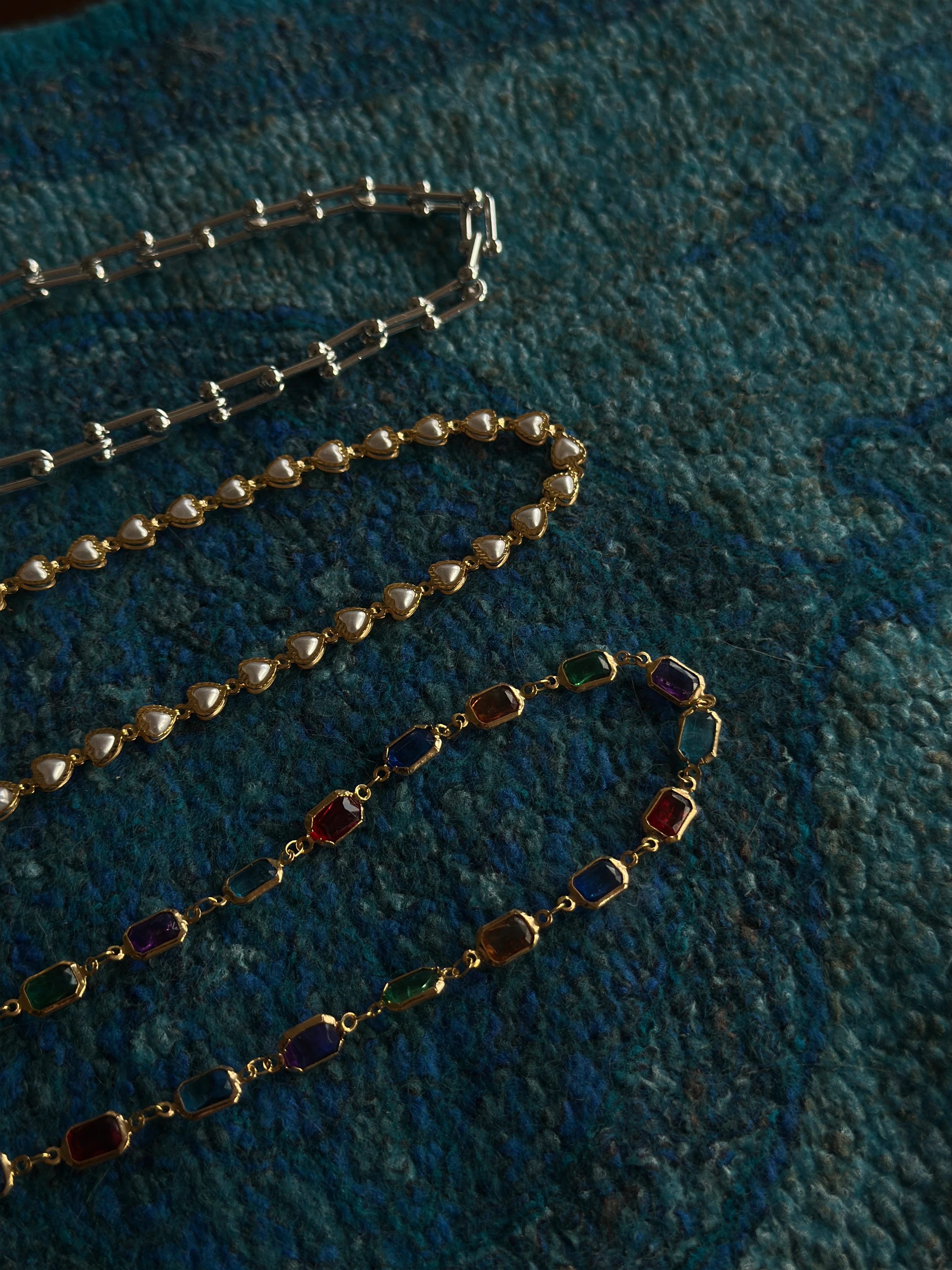 Çelik Renkli Taşlı Kolye (Altın Kaplama)