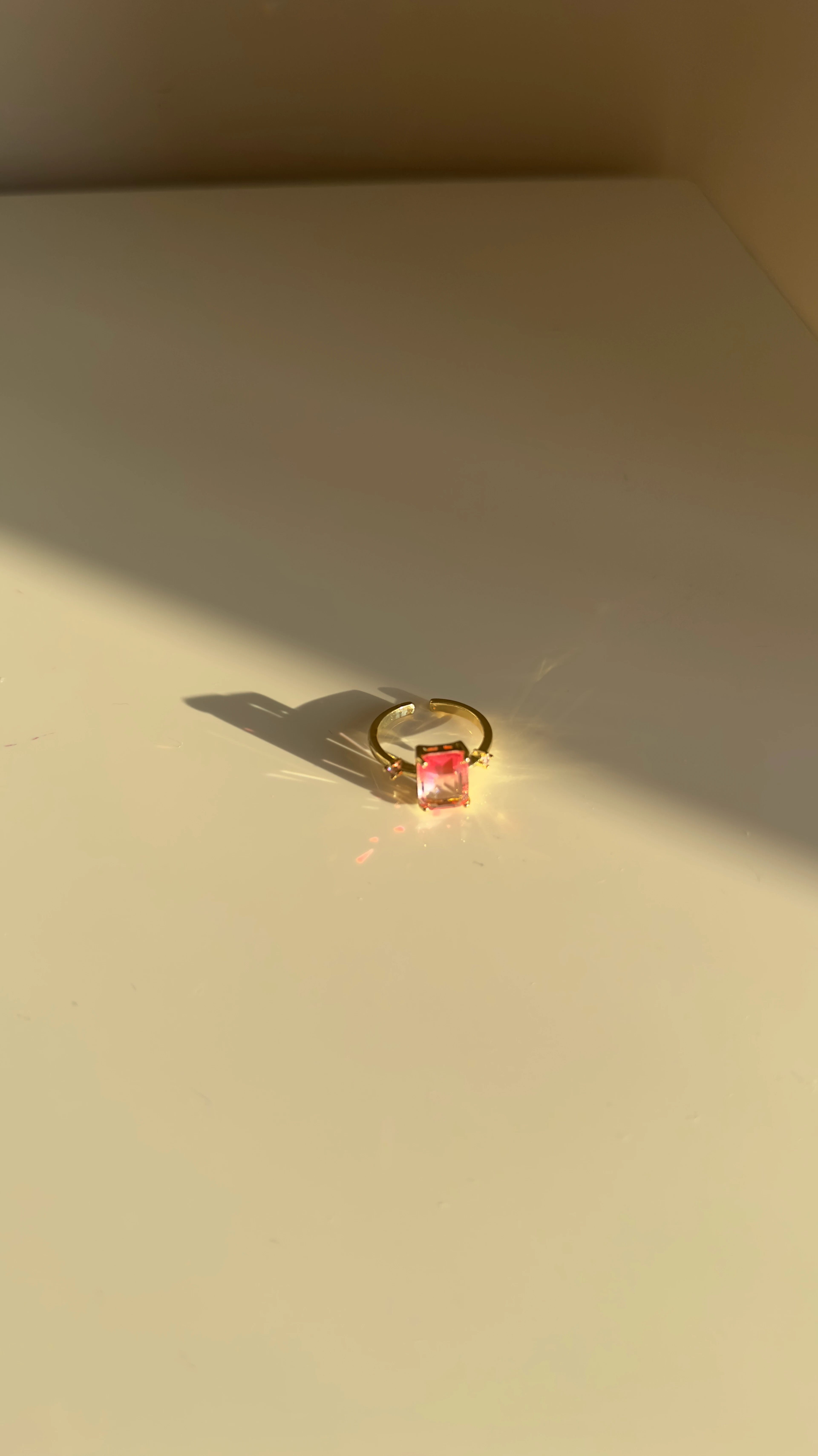 Pembe Taşlı Altın Kaplama Ayarlanabilir Yüzük