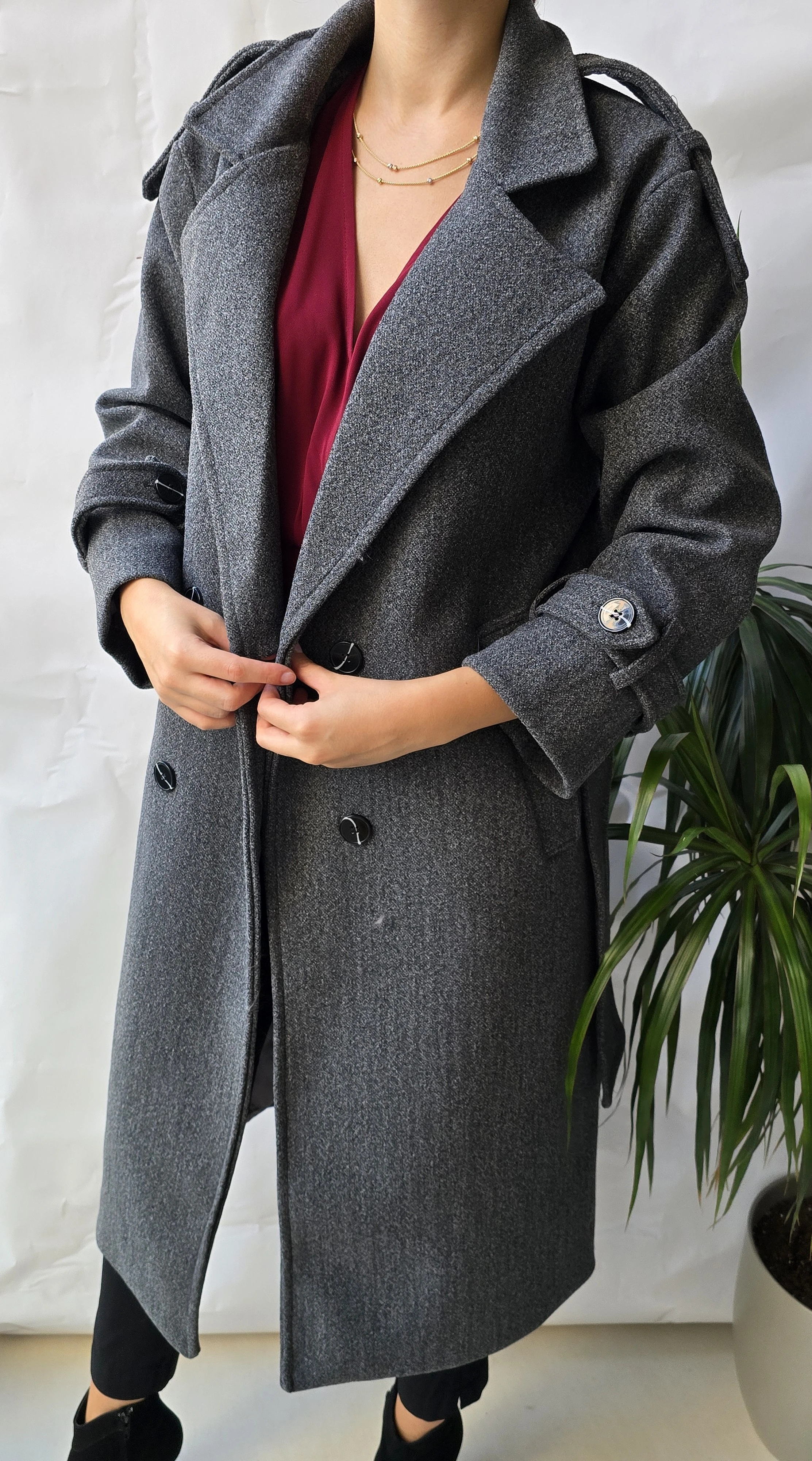 KRUVAZE KAPAMA KUŞAK ve DÜĞME DETAYLI KAŞE KABAN - ANTRASIT