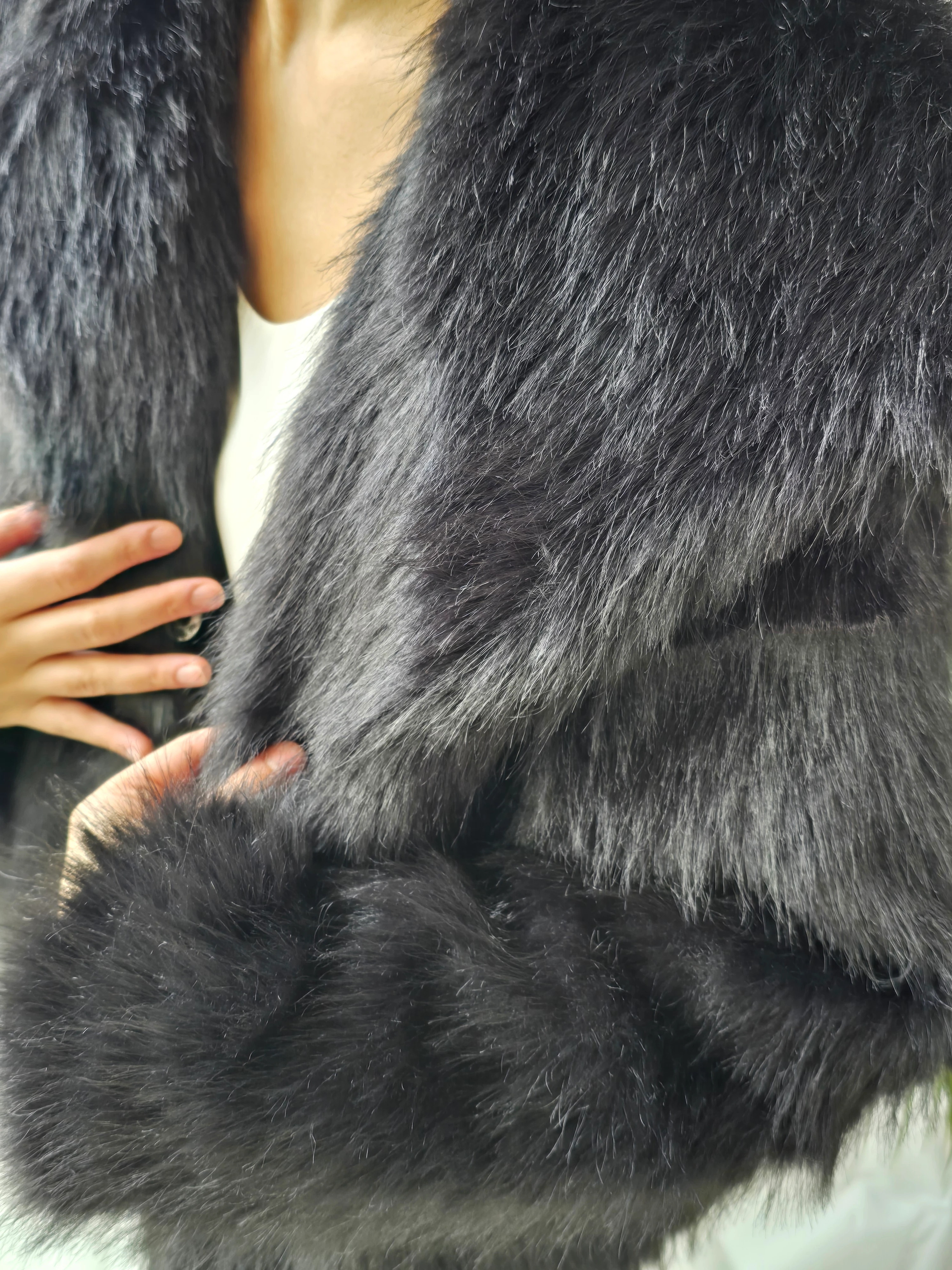 PELUŞ KÜRK GENİŞ YAKA