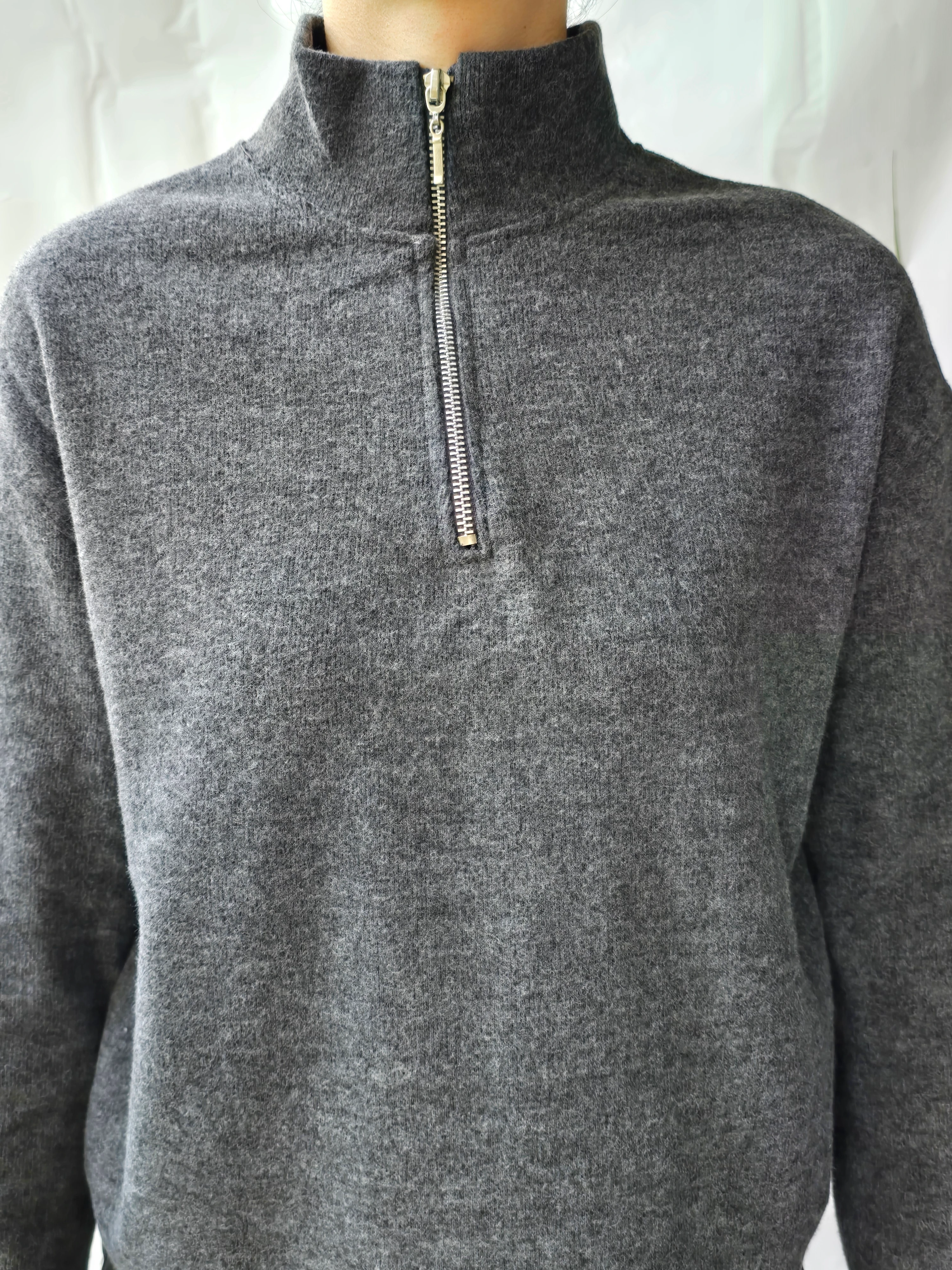 YARIM FERMUARLI ANTRASİT SWEATSHIRT