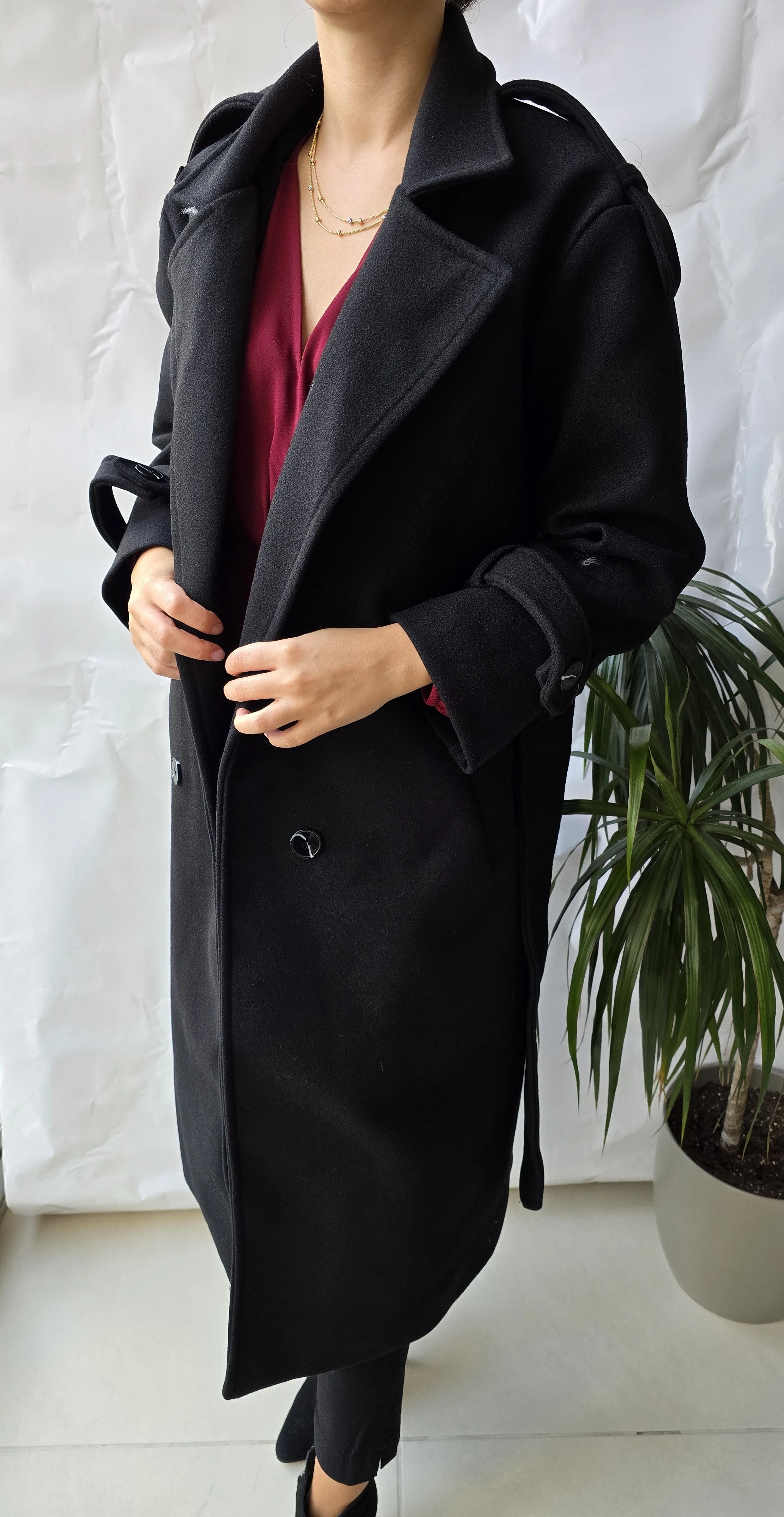 KRUVAZE KAPAMA KUŞAK ve DÜĞME DETAYLI KAŞE KABAN