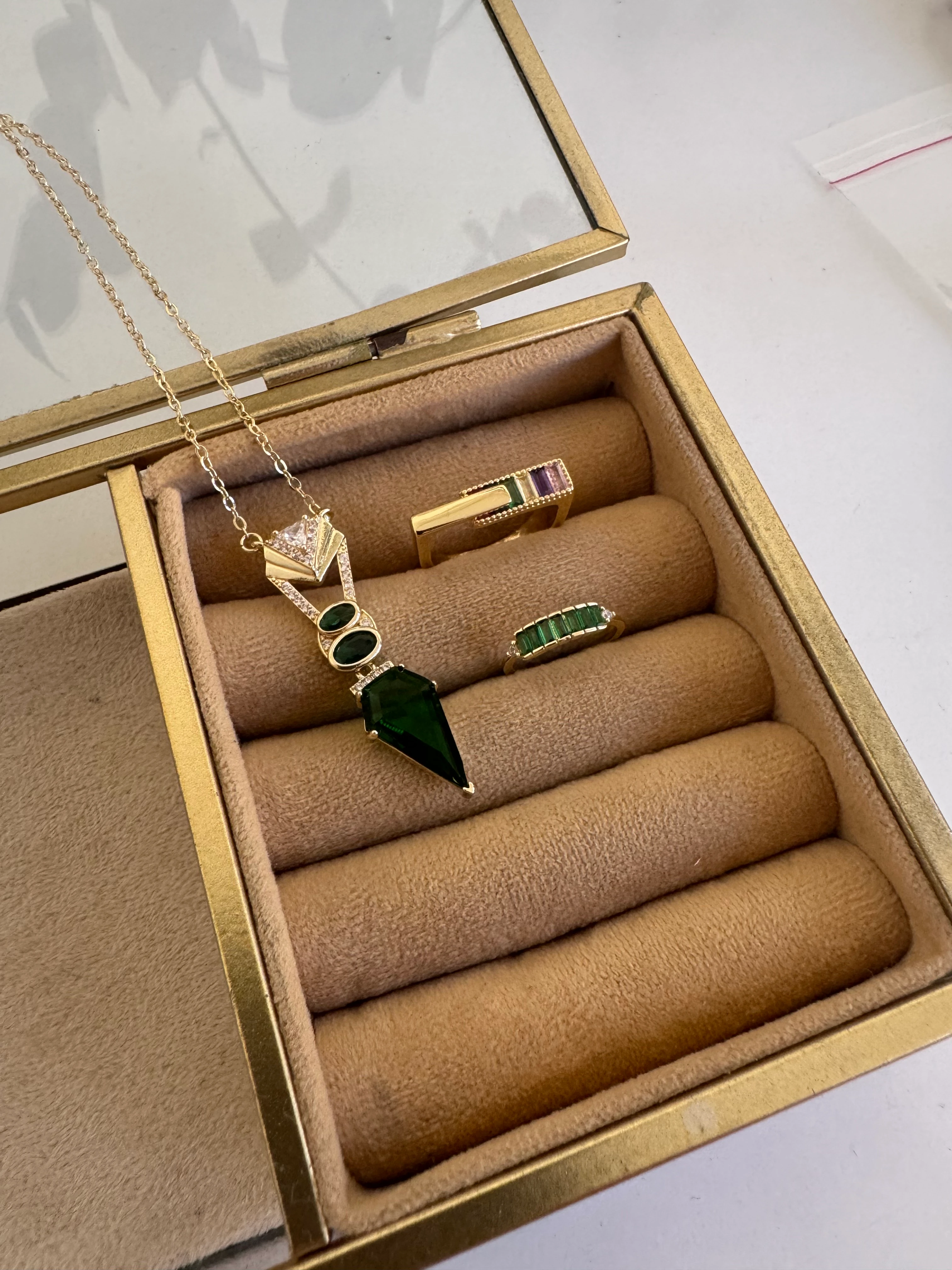 Gold Geometrik Yeşil Taşlı 14k Kolye