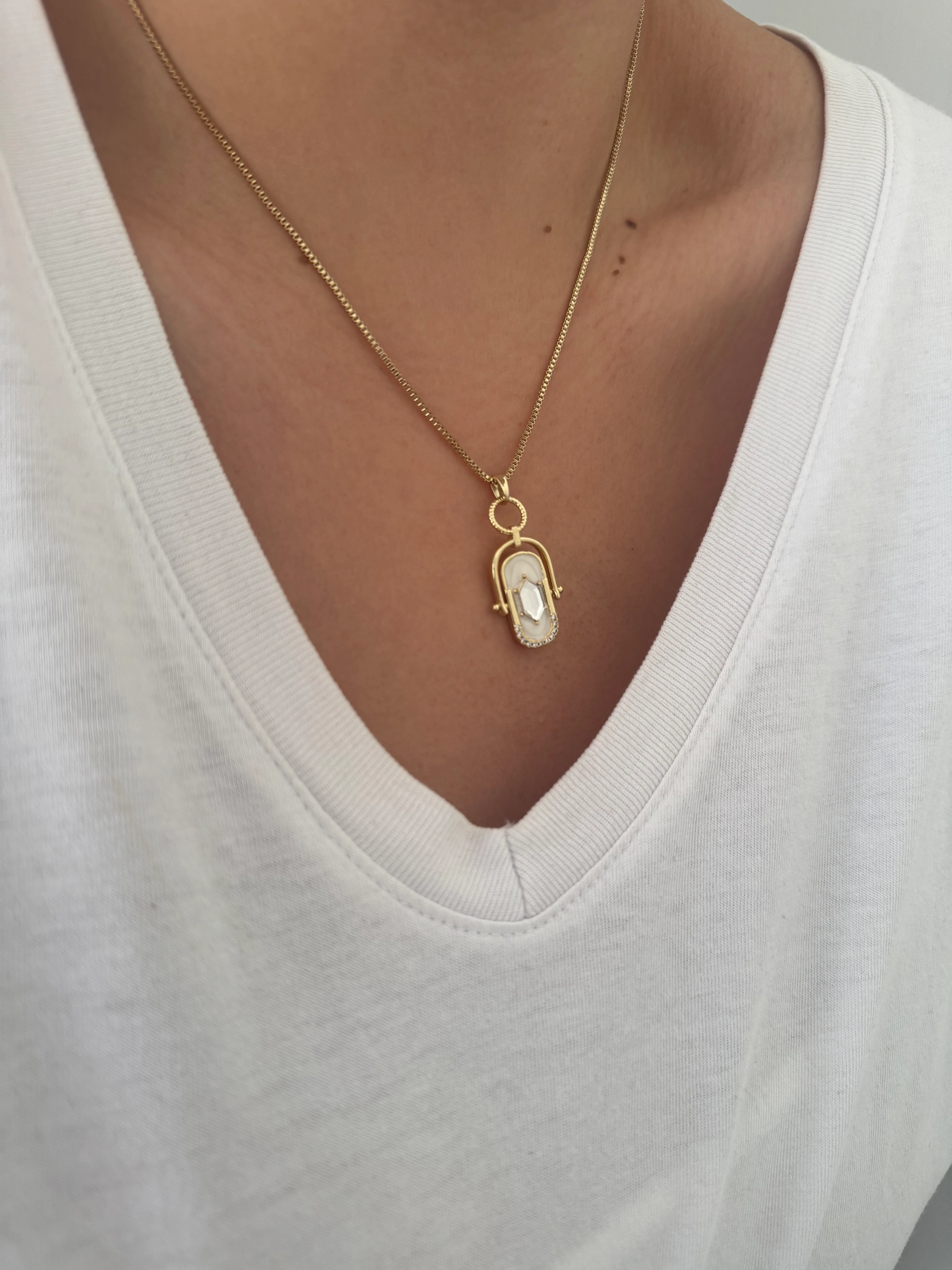 14K Altın Kaplama Beyaz Mineli Kolye