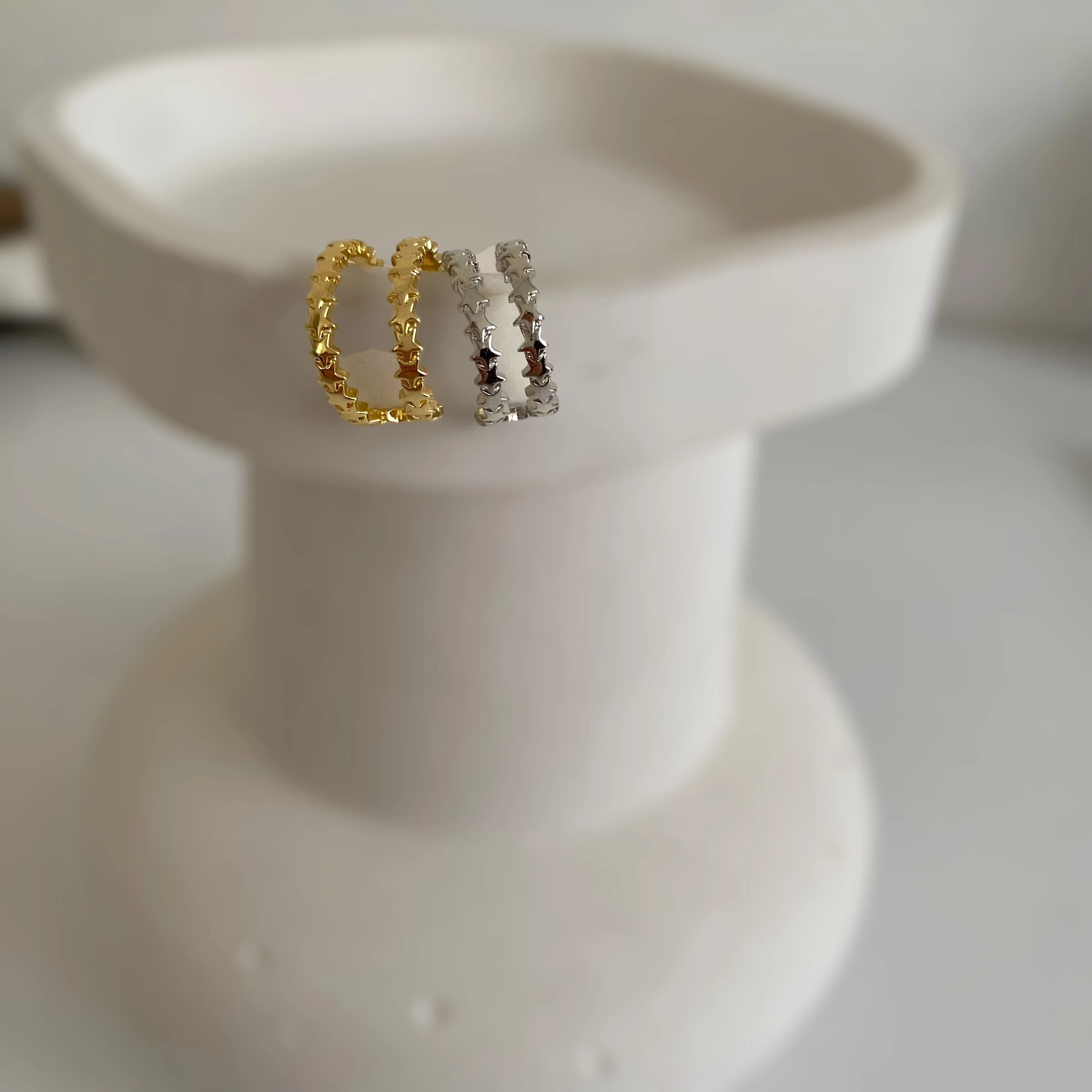 14k Yıldız Figür Kıkırdak Küpe